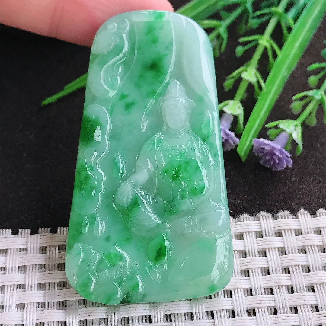 实拍A货翡翠59/33.5/5老坑冰润辣阳绿赐福观音吊坠翡翠玉观音玉牌挂件