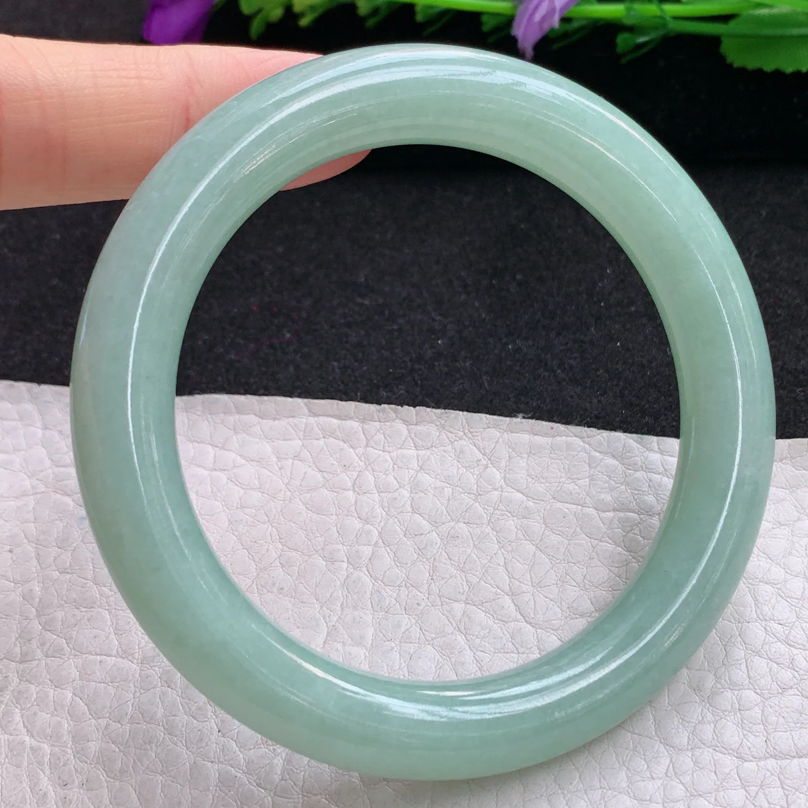 nr实拍58*10.5美人镯 缅甸翡翠a货玉手镯甜绿圆条玉手环 叮当镯