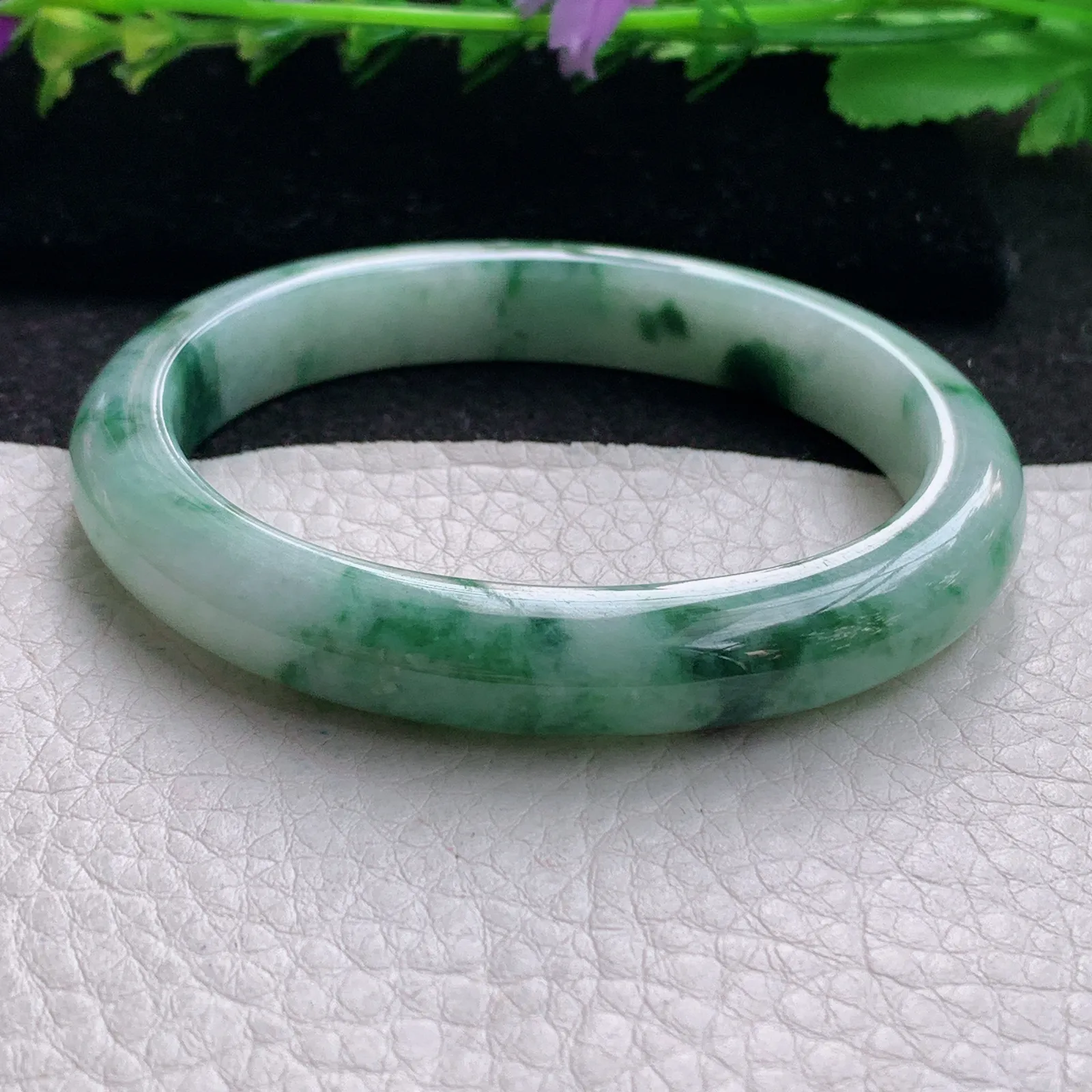 js实拍56.5*48.5*10*7.3轮胎镯 缅甸翡翠精美水润飘花椭圆宽边玉手镯 玉手环