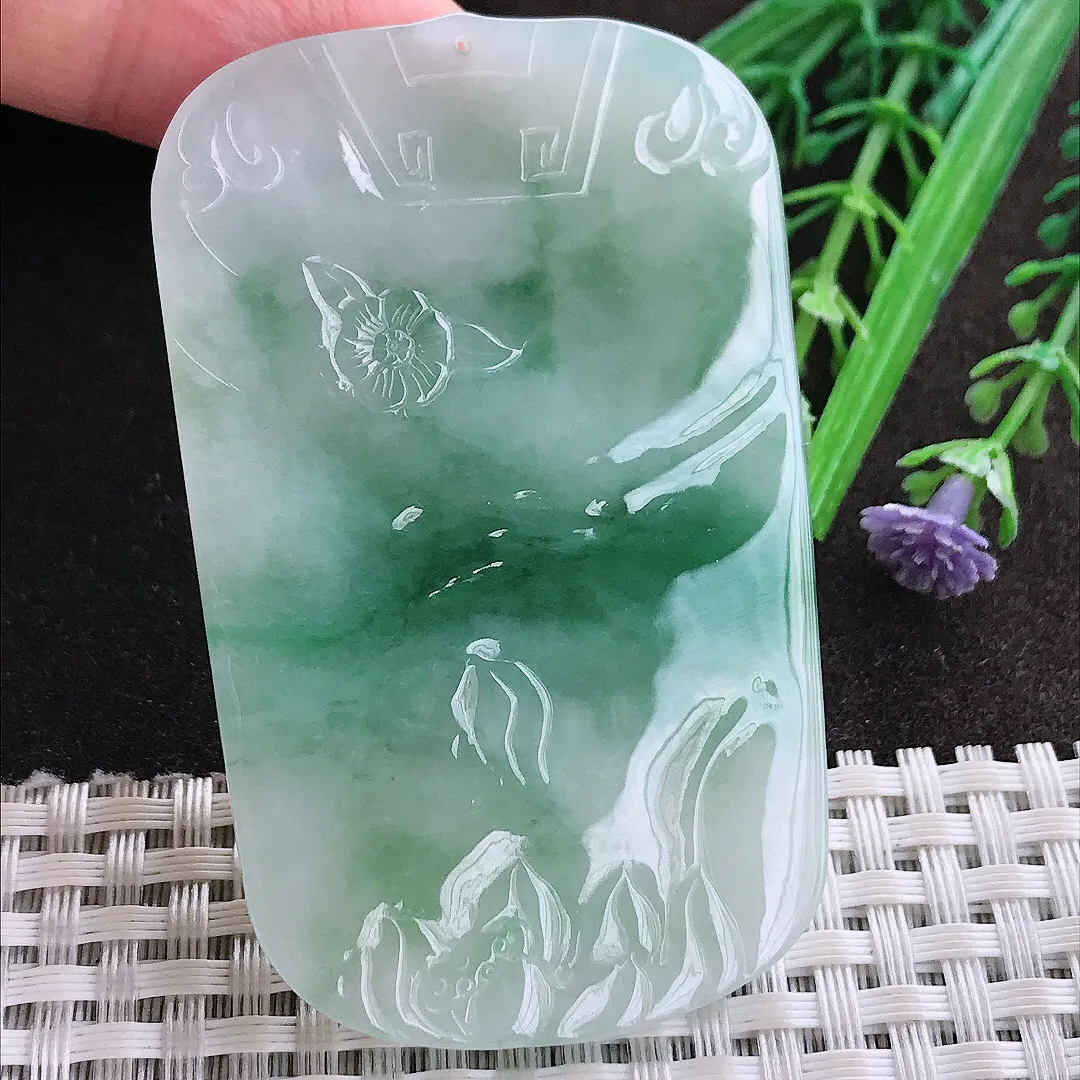 实拍A货翡翠65/40.5/5.4老坑冰润起胶飘花文殊菩萨吊坠翡翠玉牌挂件