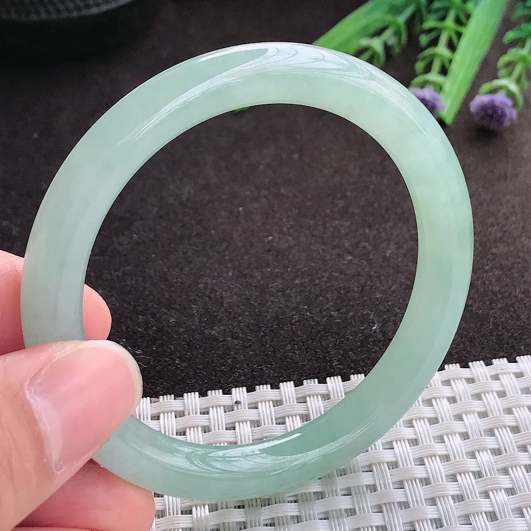 实拍A货翡翠53.5/8.2/8.4老坑冰胶水灵冰晴绿圆条手镯玉镯子平安镯