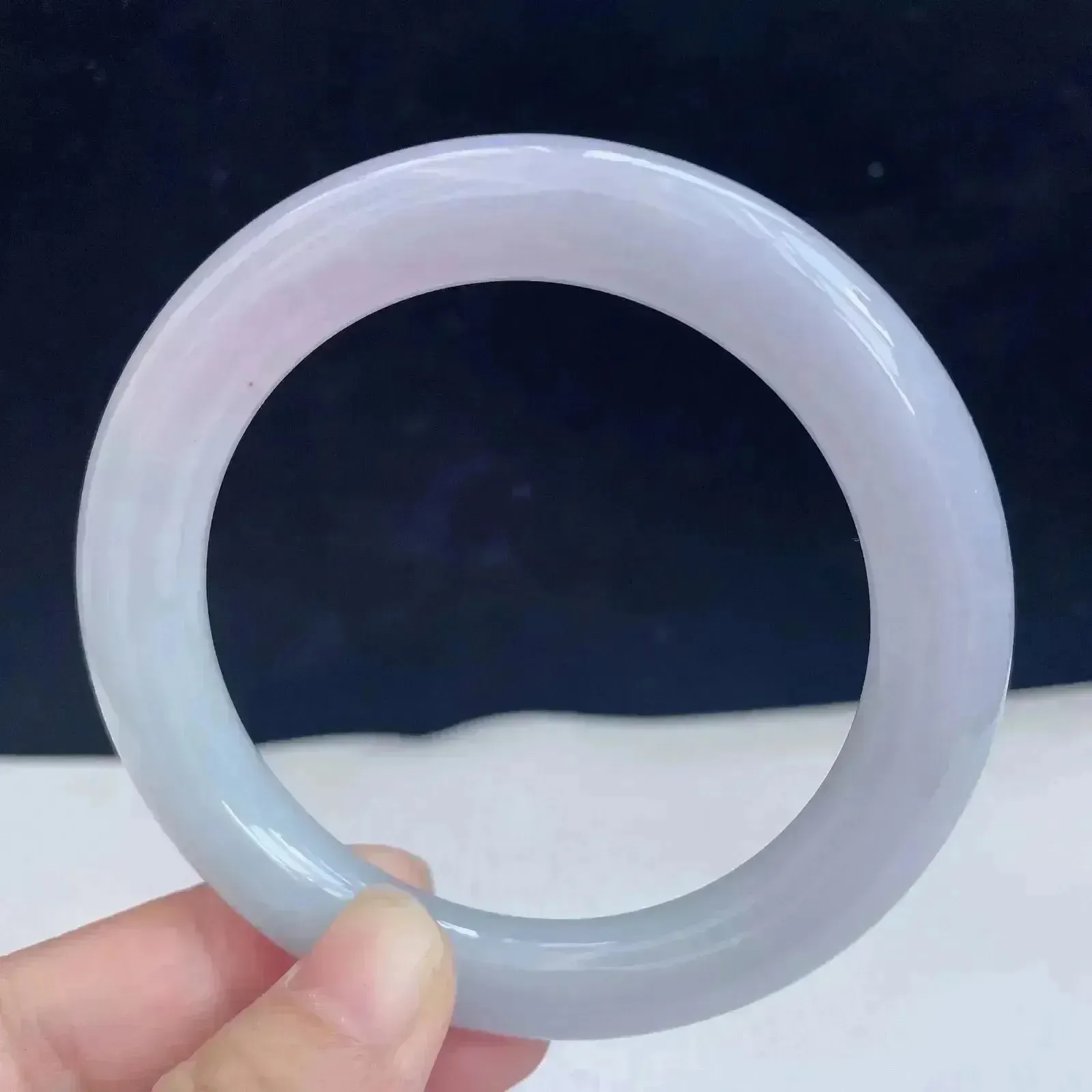 58圈有种有色天然翡翠A货淡紫玉手镯好种水春彩水润手镯67.26g