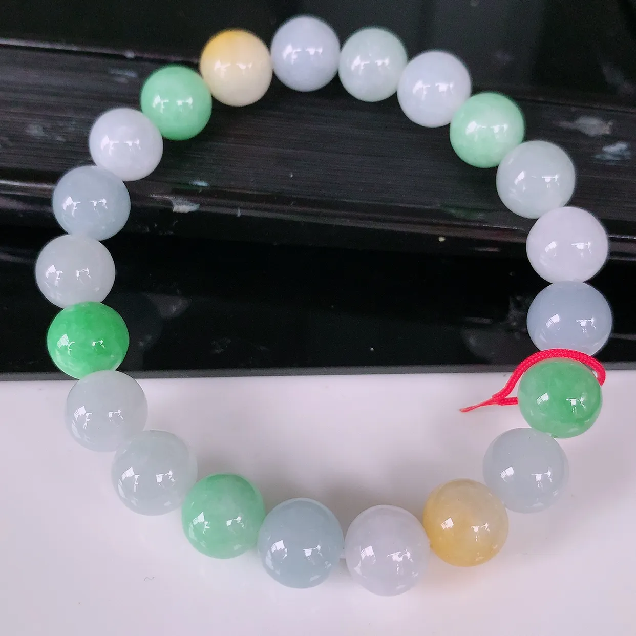 自然光实拍，冰润多宝翡翠手链，多彩翡翠手串，颜色丰富，料子细腻，高档大气自戴送礼佳品！#46.22取一尺寸9.5