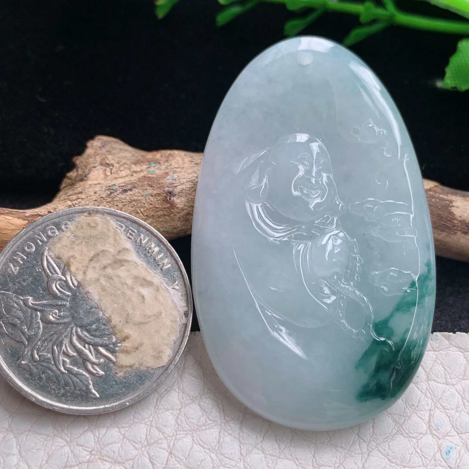 kh实拍50*39*5.8缅甸翡翠精雕冰飘花逍遥佛 开心佛玉吊坠 玉挂坠