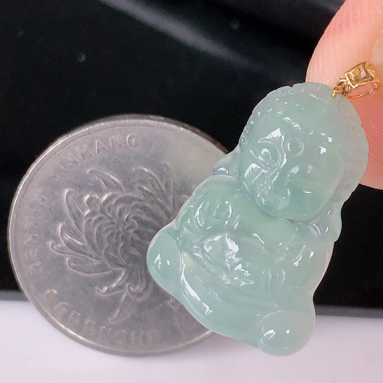 18K金镶嵌冰种翡翠保平安宝宝佛吊坠，一生平安，玉质莹润佩戴佳品，#49.22