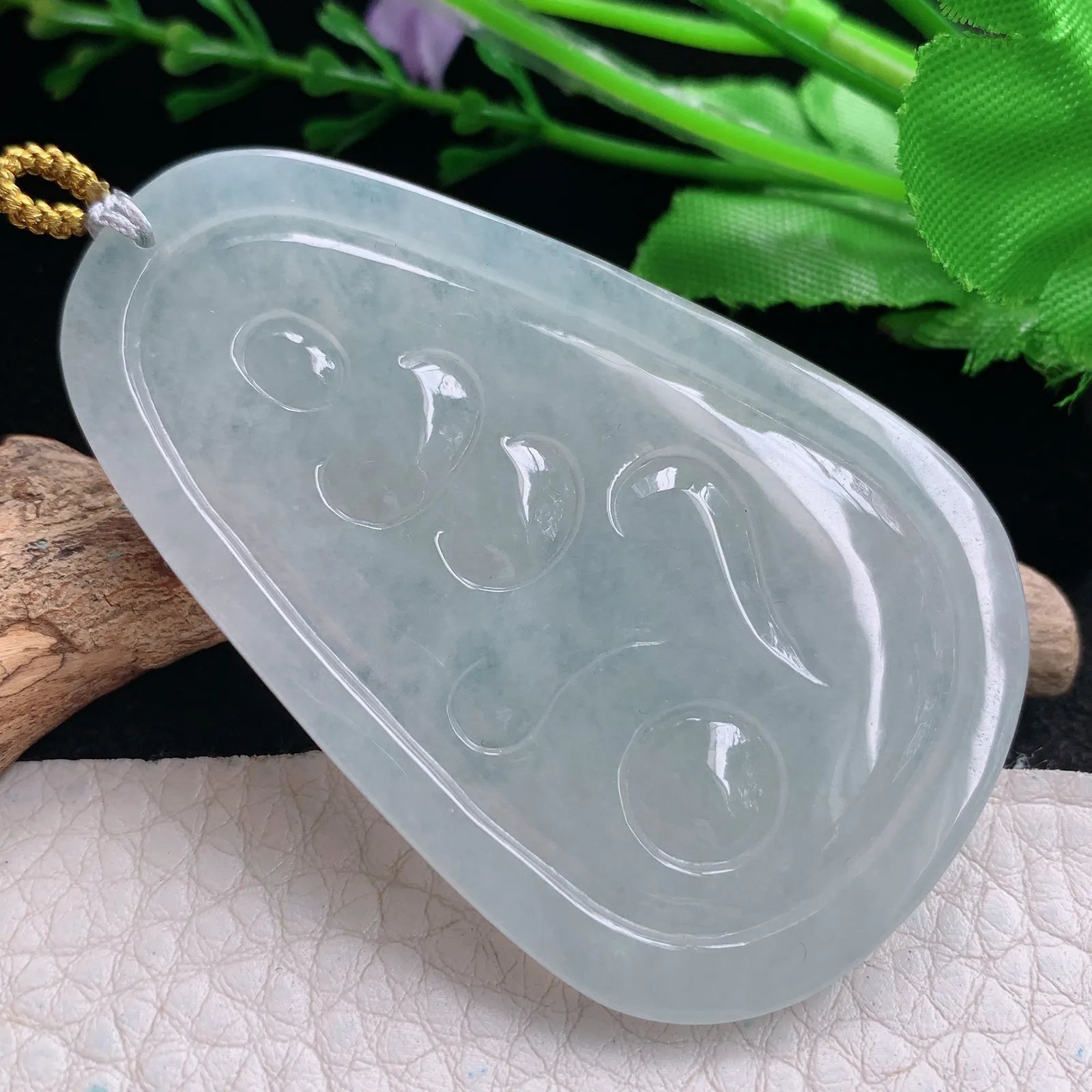 rp实拍59.8*37.8*4.5缅甸翡翠精雕冰纯立体关公 关二爷玉吊坠 玉挂坠