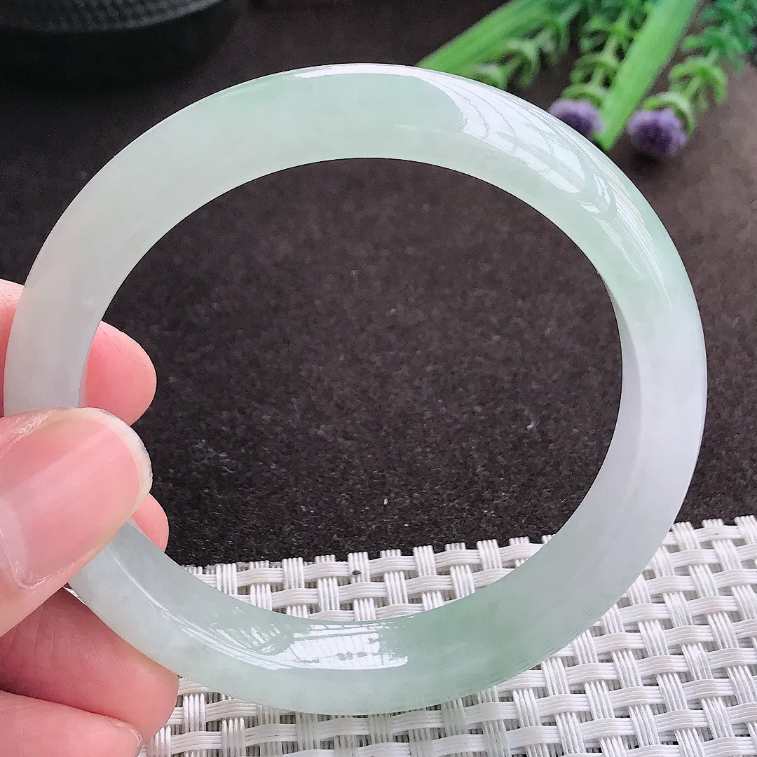 实拍A货翡翠57/11.8/8.1老坑冰胶果冻冰晴绿手镯宽边玉镯子平安镯