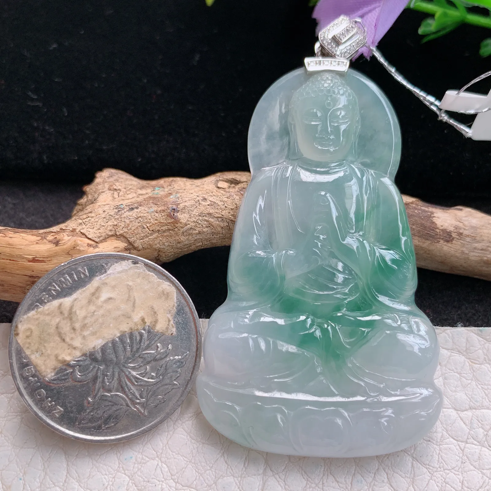 qxm实拍53.8*32.6*5.5缅甸翡翠精雕冰飘花正庄大日如来佛祖 玉吊坠 玉挂坠