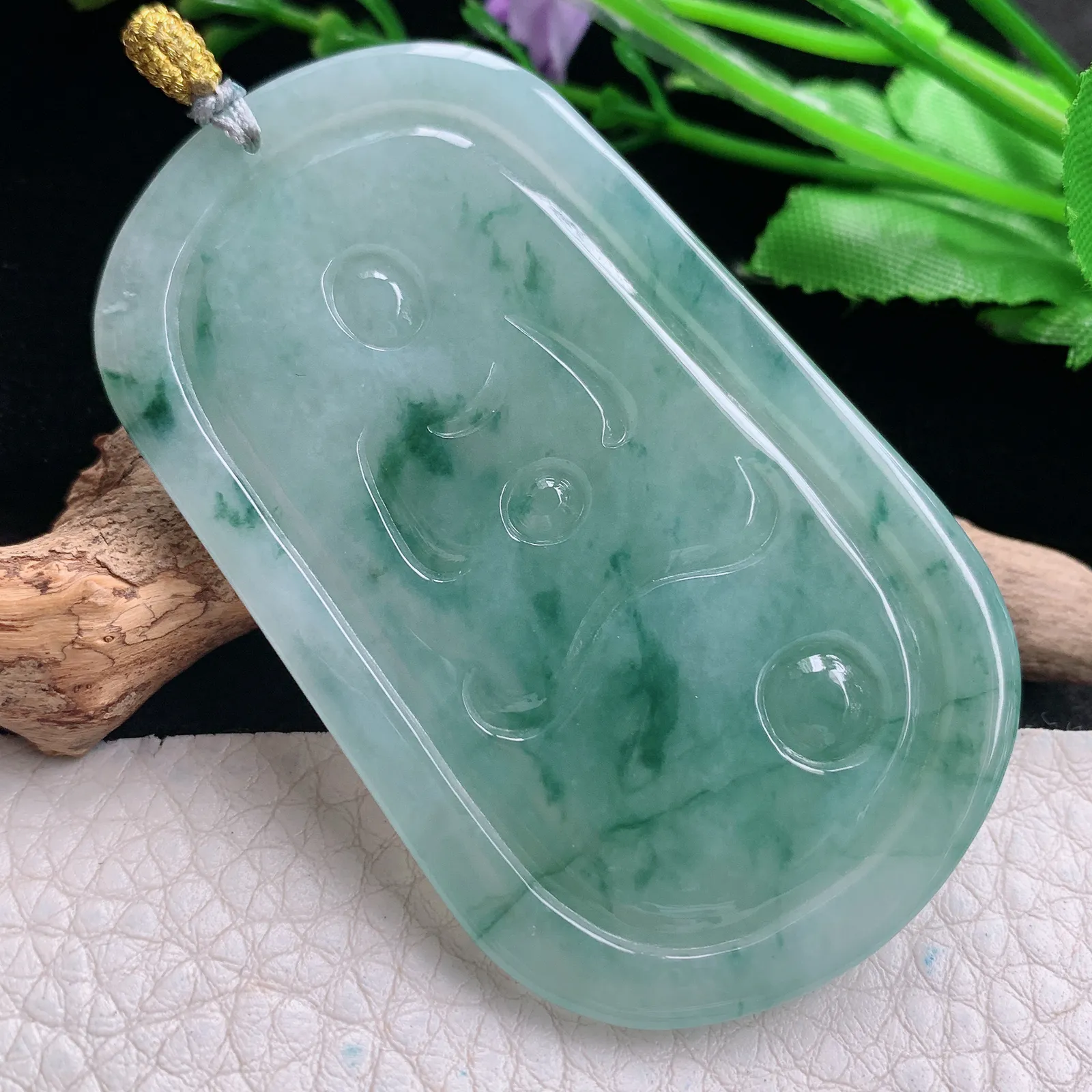 rp实拍63.7*38.8*5.8缅甸翡翠精雕文殊菩萨 生肖守护神玉吊坠 玉挂坠