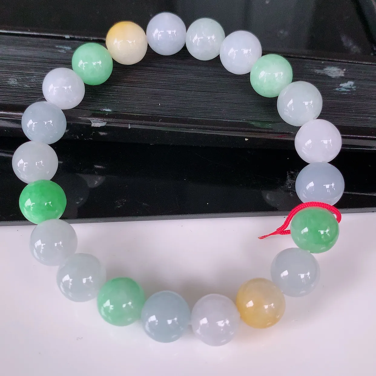 自然光实拍，冰润多宝翡翠手链，多彩翡翠手串，颜色丰富，料子细腻，高档大气自戴送礼佳品！#46.22取一尺寸9.5