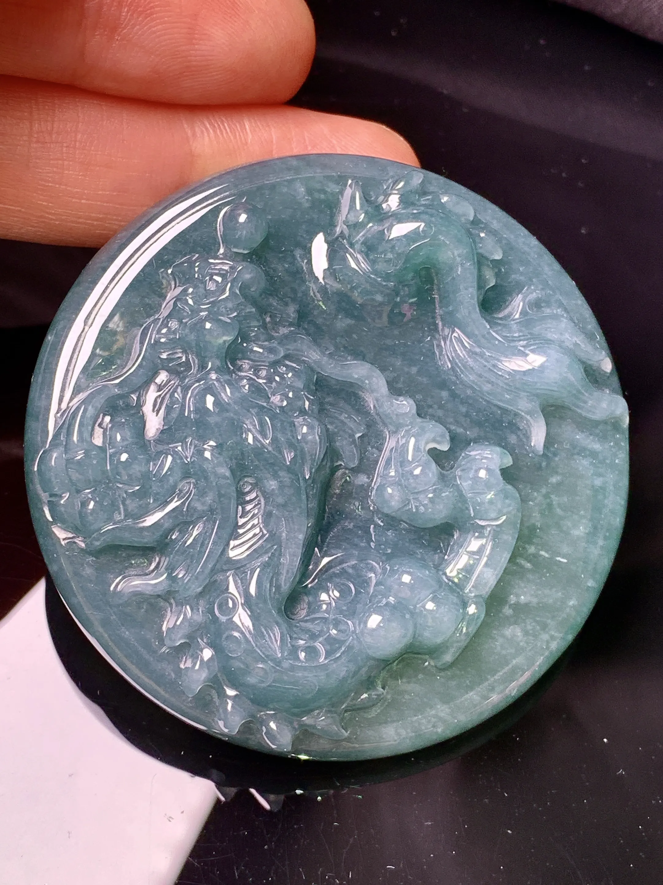 生肖龙牌吊坠 玉质细腻 色泽清新艳丽 整体尺寸53*11.8