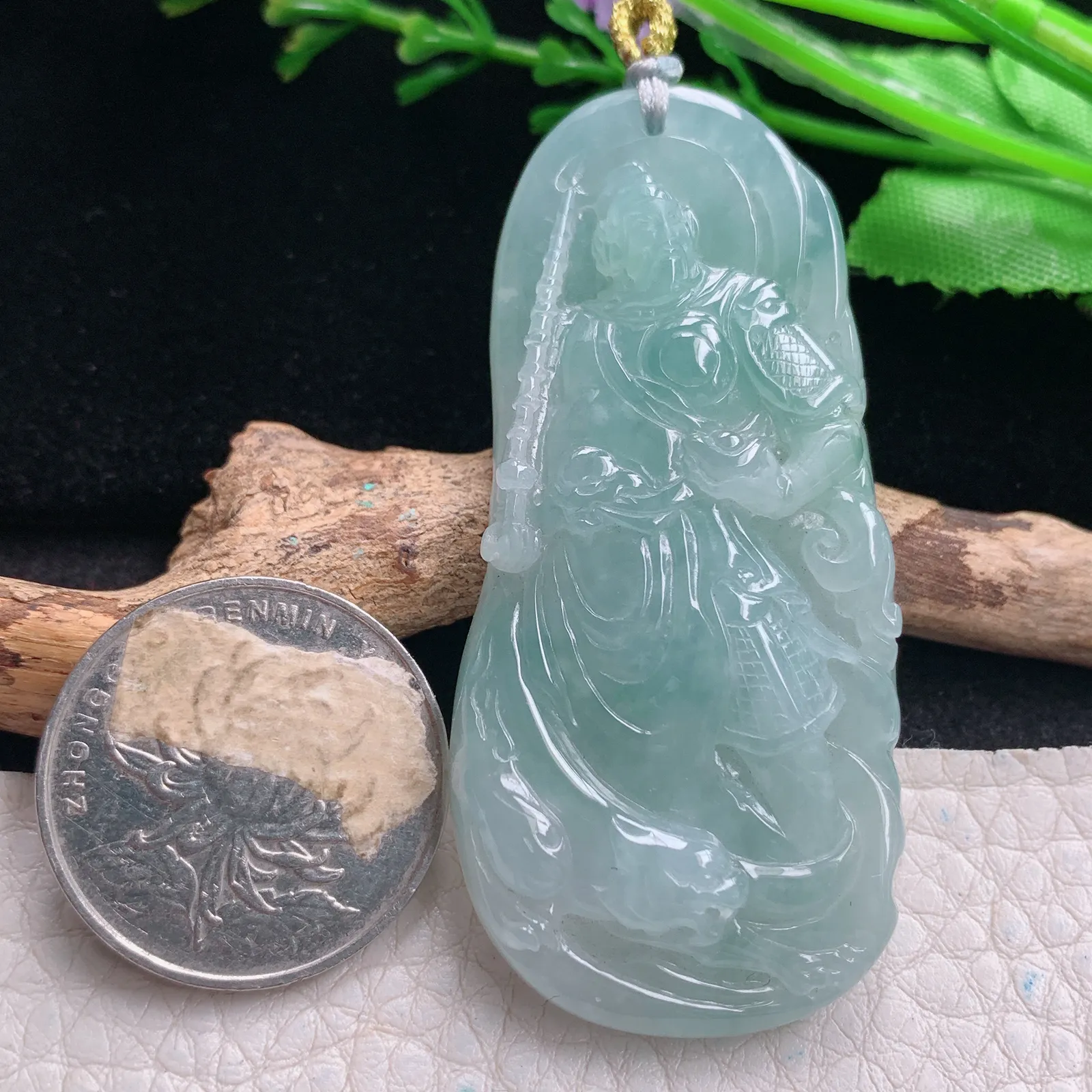 rp实拍60*28.2*8.5缅甸翡翠精雕冰晴关公 关二爷玉吊坠 玉挂坠