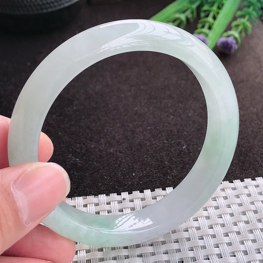 实拍A货翡翠57/11.8/8.1老坑冰胶果冻冰晴绿手镯宽边玉镯子平安镯