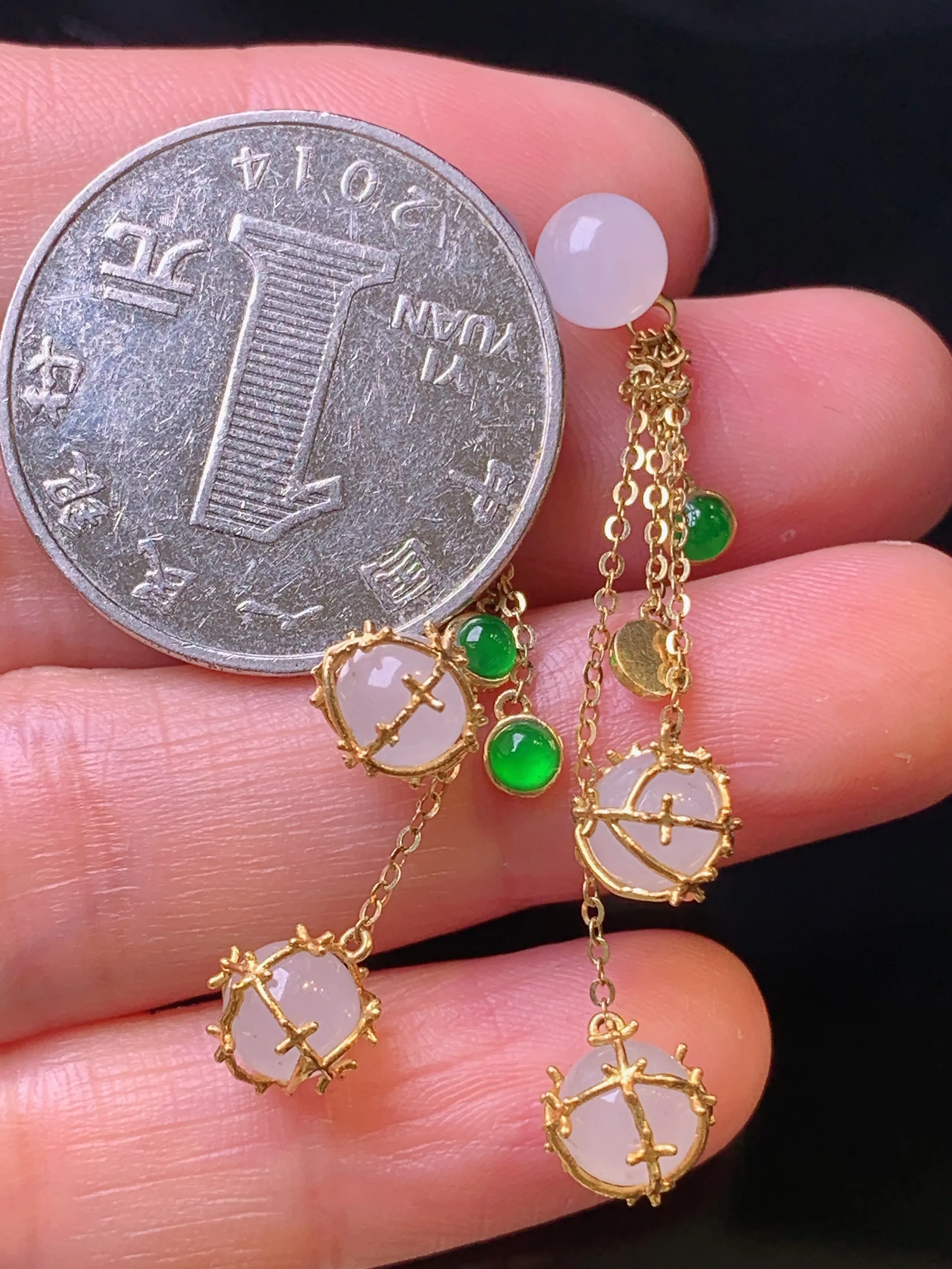 18k金镶嵌冰种圆珠耳坠 玉质细腻 色泽清新艳丽 整体尺寸43.8*6