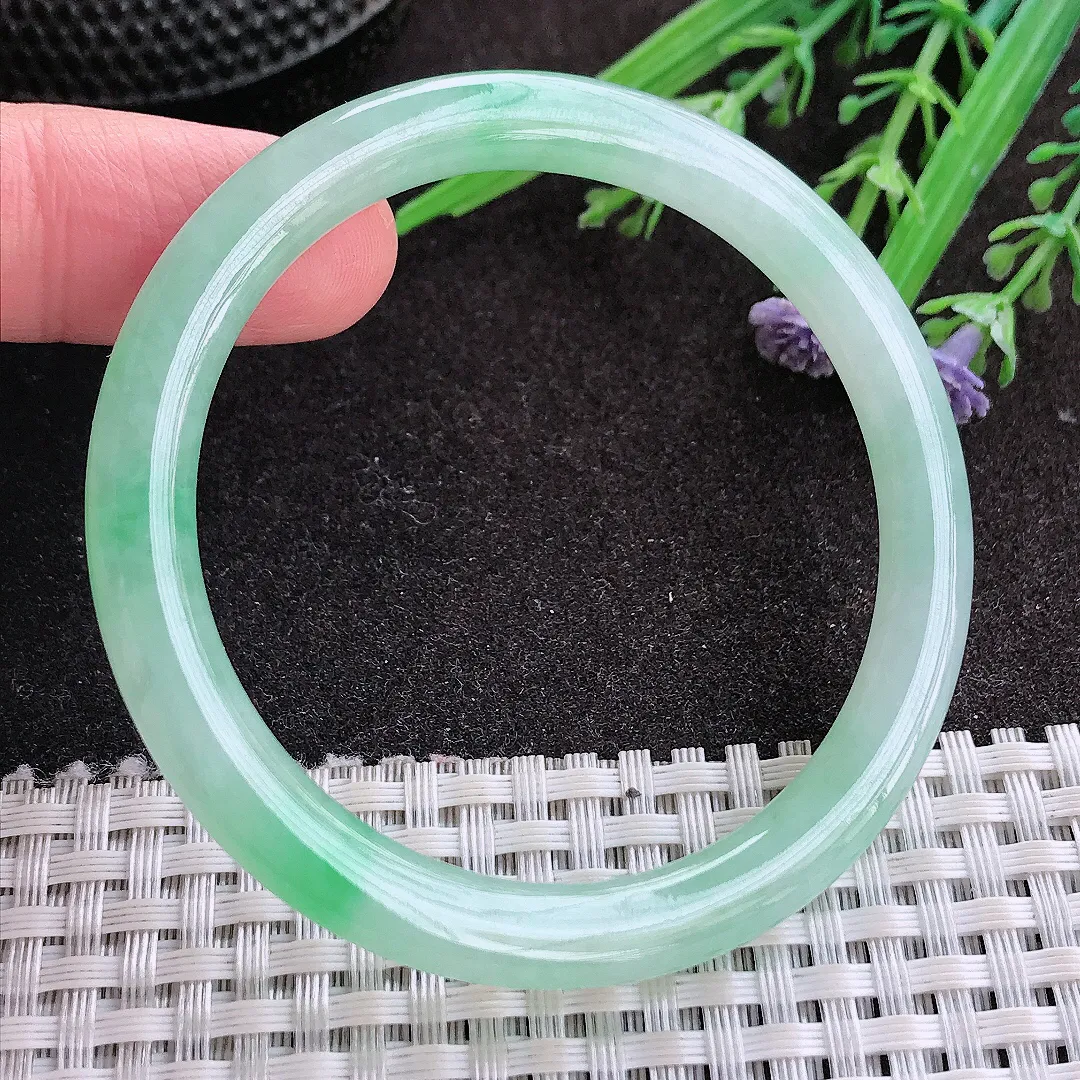 实拍A货翡翠52/6.6/7.3小圈口老坑冰胶水灵冰甜绿圆条手镯翡翠玉镯子平安镯