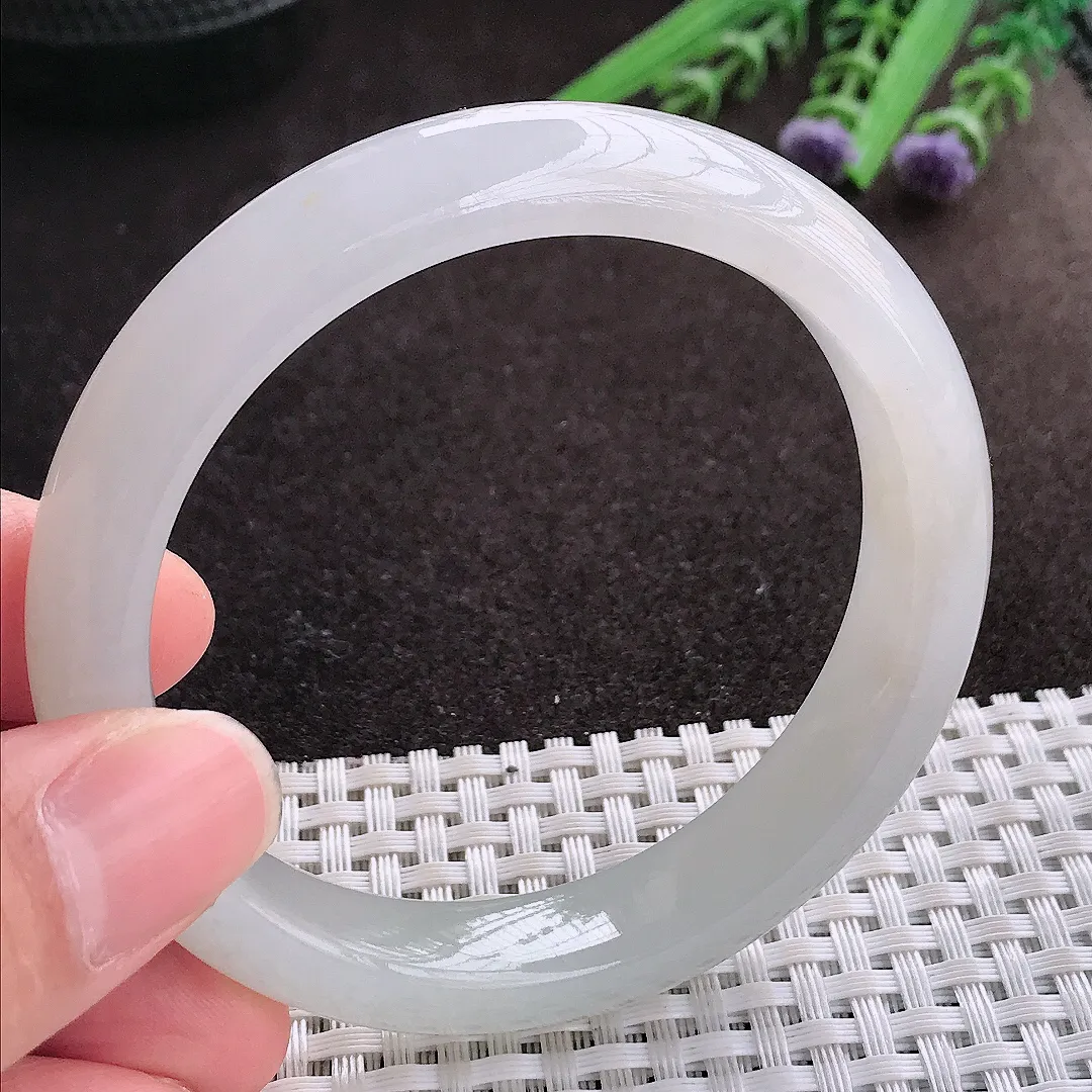 实拍A货翡翠56.5/12/8.3老坑冰纯起胶冰润手镯宽边玉镯子平安镯