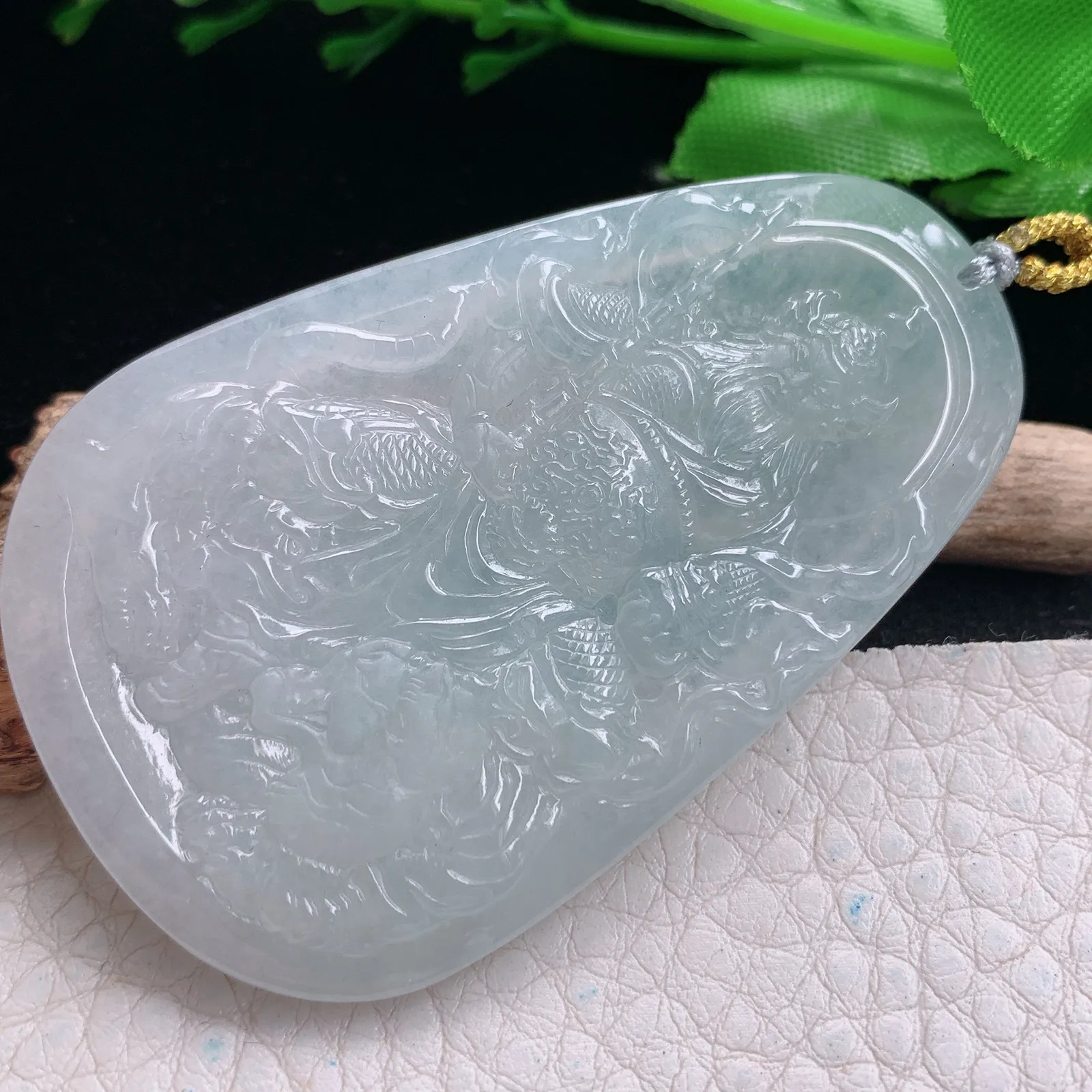 rp实拍59.8*37.8*4.5缅甸翡翠精雕冰纯立体关公 关二爷玉吊坠 玉挂坠