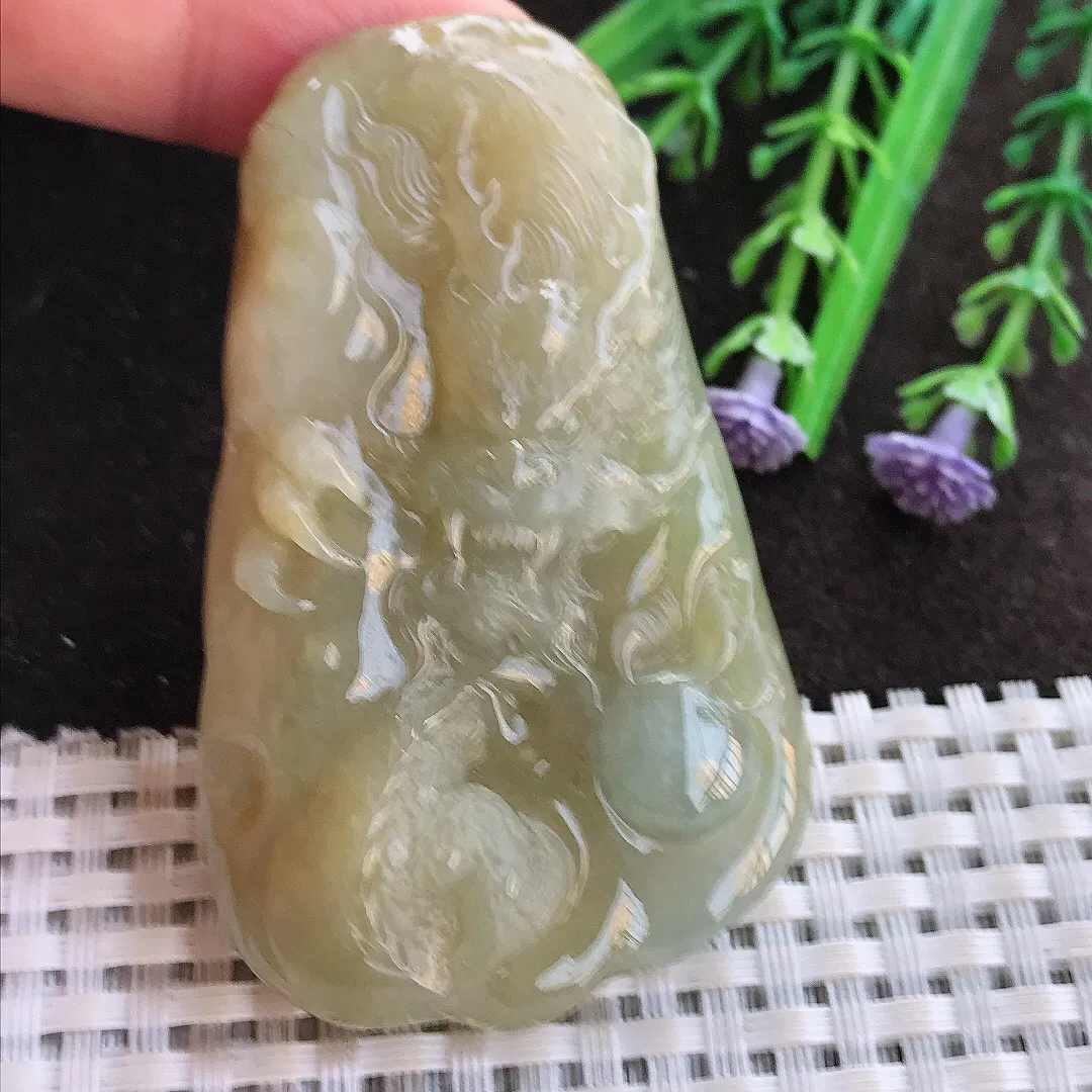 实拍A货翡翠66/40/12老坑冰润起胶黄翡龙牌吊坠翡翠玉牌挂件