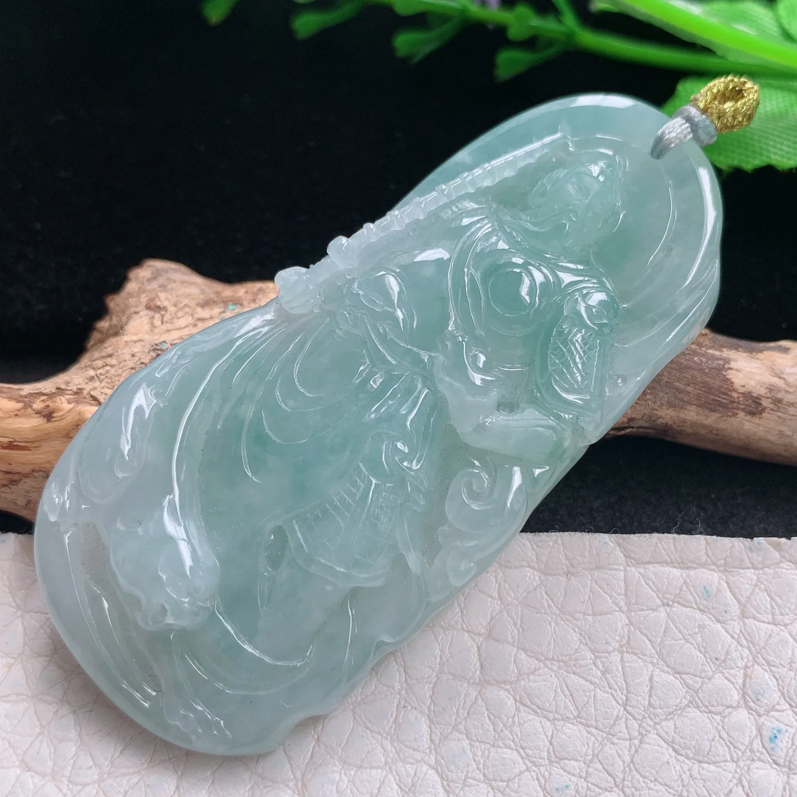 rp实拍60*28.2*8.5缅甸翡翠精雕冰晴关公 关二爷玉吊坠 玉挂坠