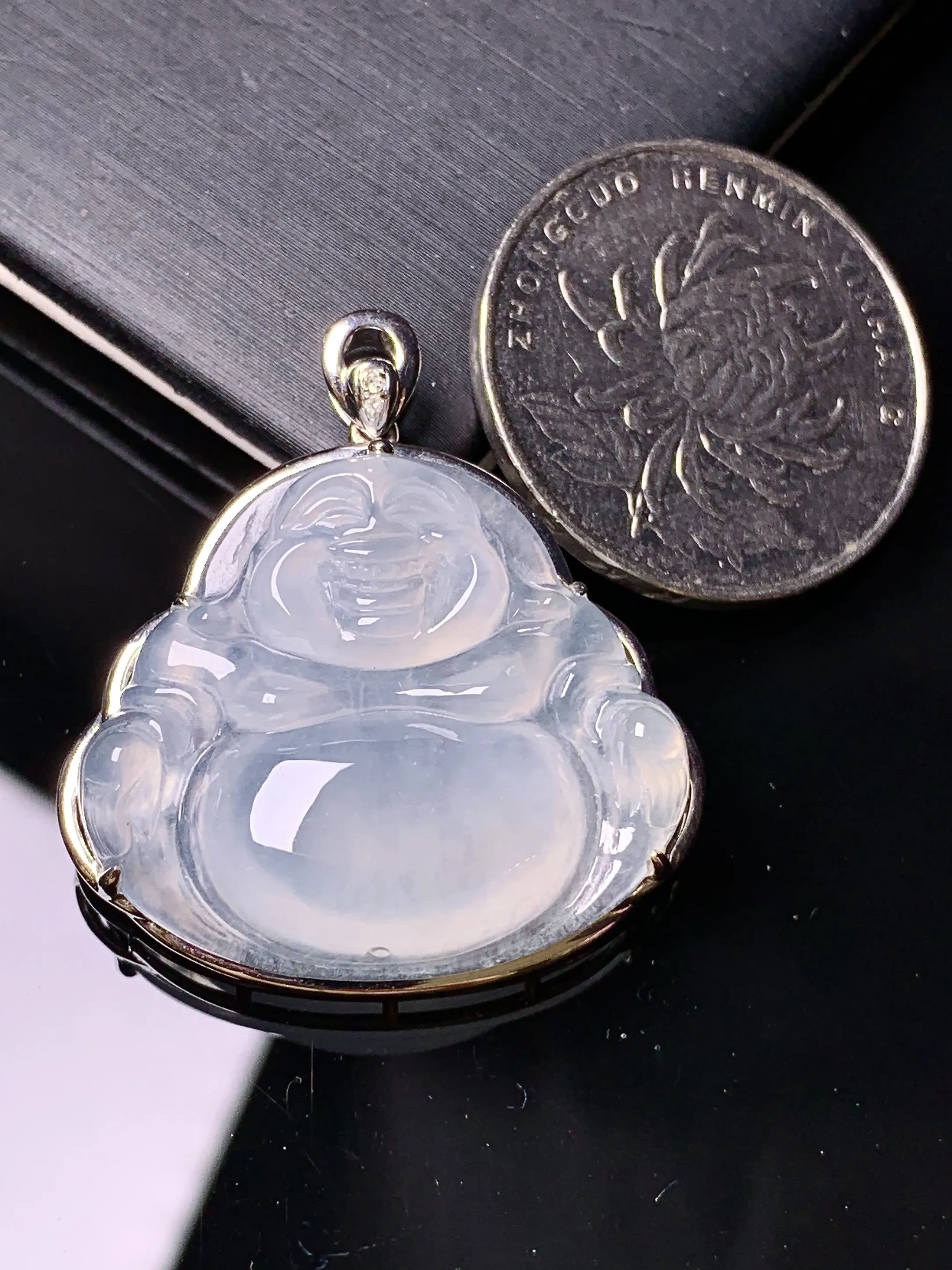 18k金镶嵌冰种佛公吊坠 玉质细腻 色泽清新艳丽 整体尺寸32.6*30*8.2