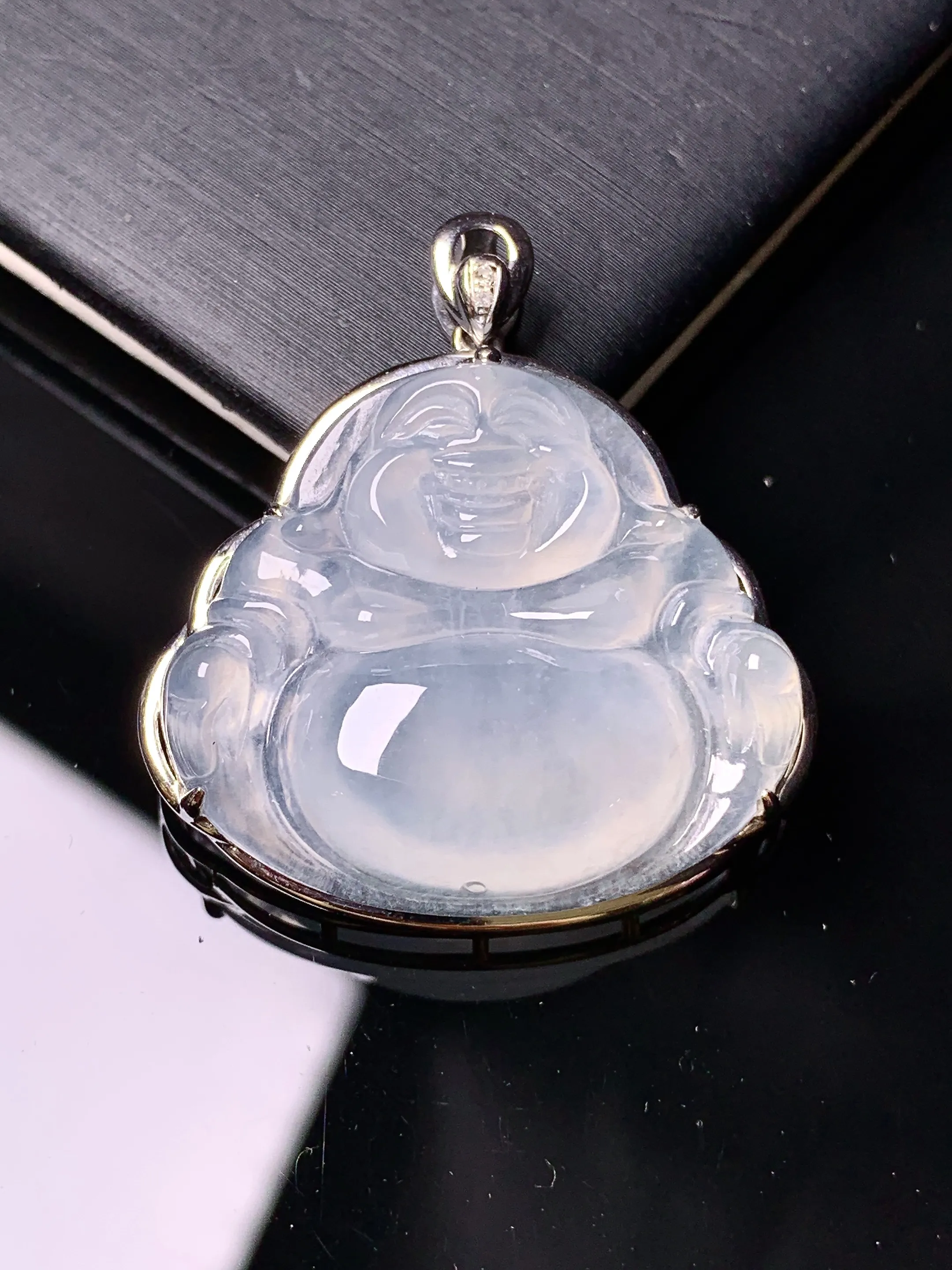 18k金镶嵌冰种佛公吊坠 玉质细腻 色泽清新艳丽 整体尺寸32.6*30*8.2