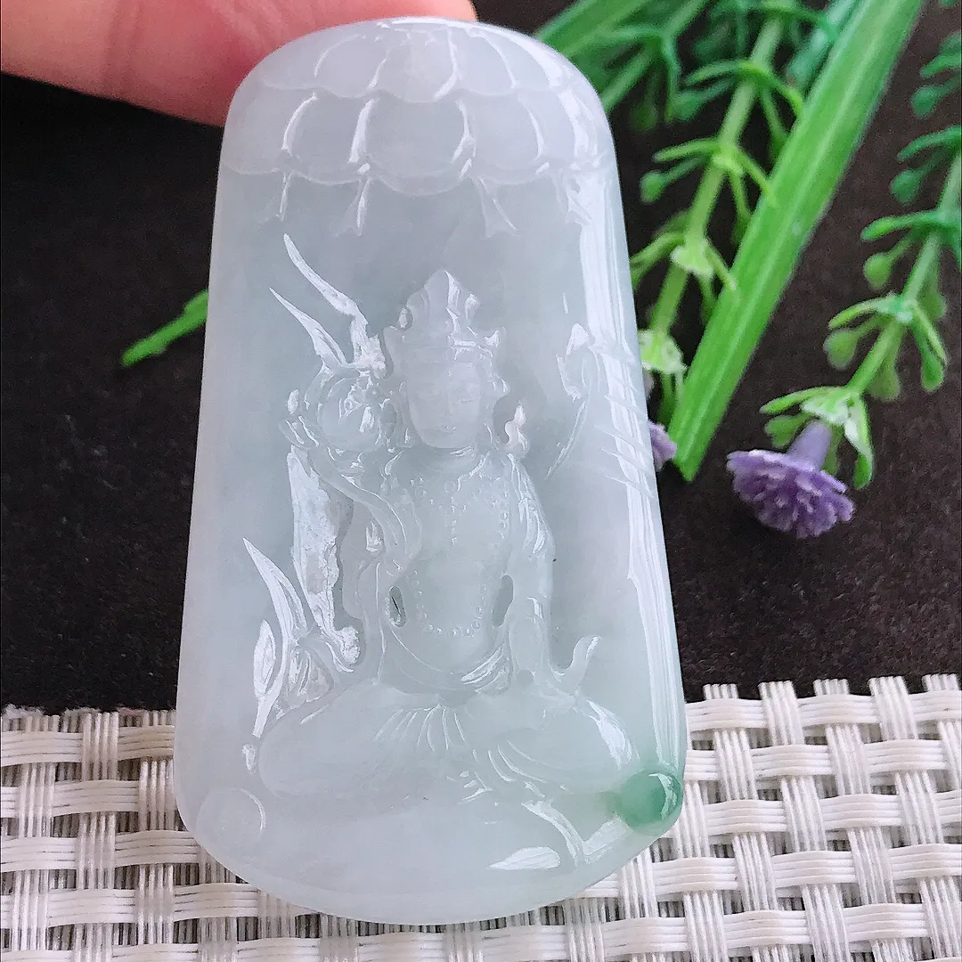 实拍A货翡翠61.3/34.8/5.8老坑冰润起胶月光白大势至菩萨吊坠翡翠玉牌挂件