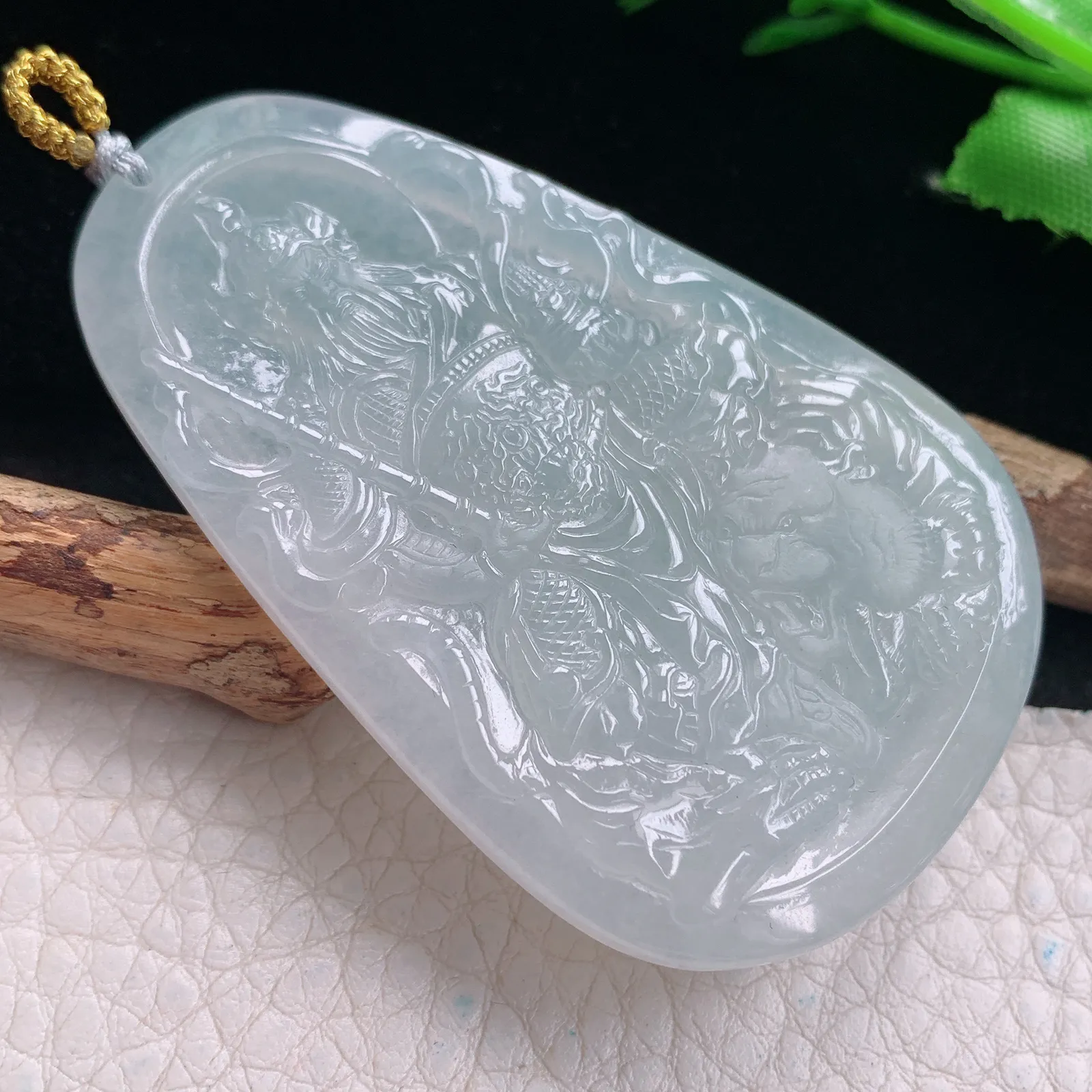 rp实拍59.8*37.8*4.5缅甸翡翠精雕冰纯立体关公 关二爷玉吊坠 玉挂坠