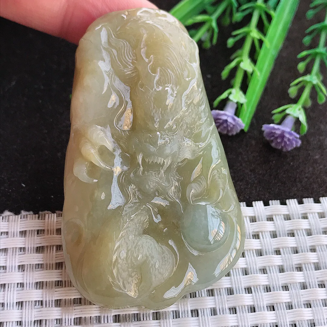 实拍A货翡翠66/40/12老坑冰润起胶黄翡龙牌吊坠翡翠玉牌挂件