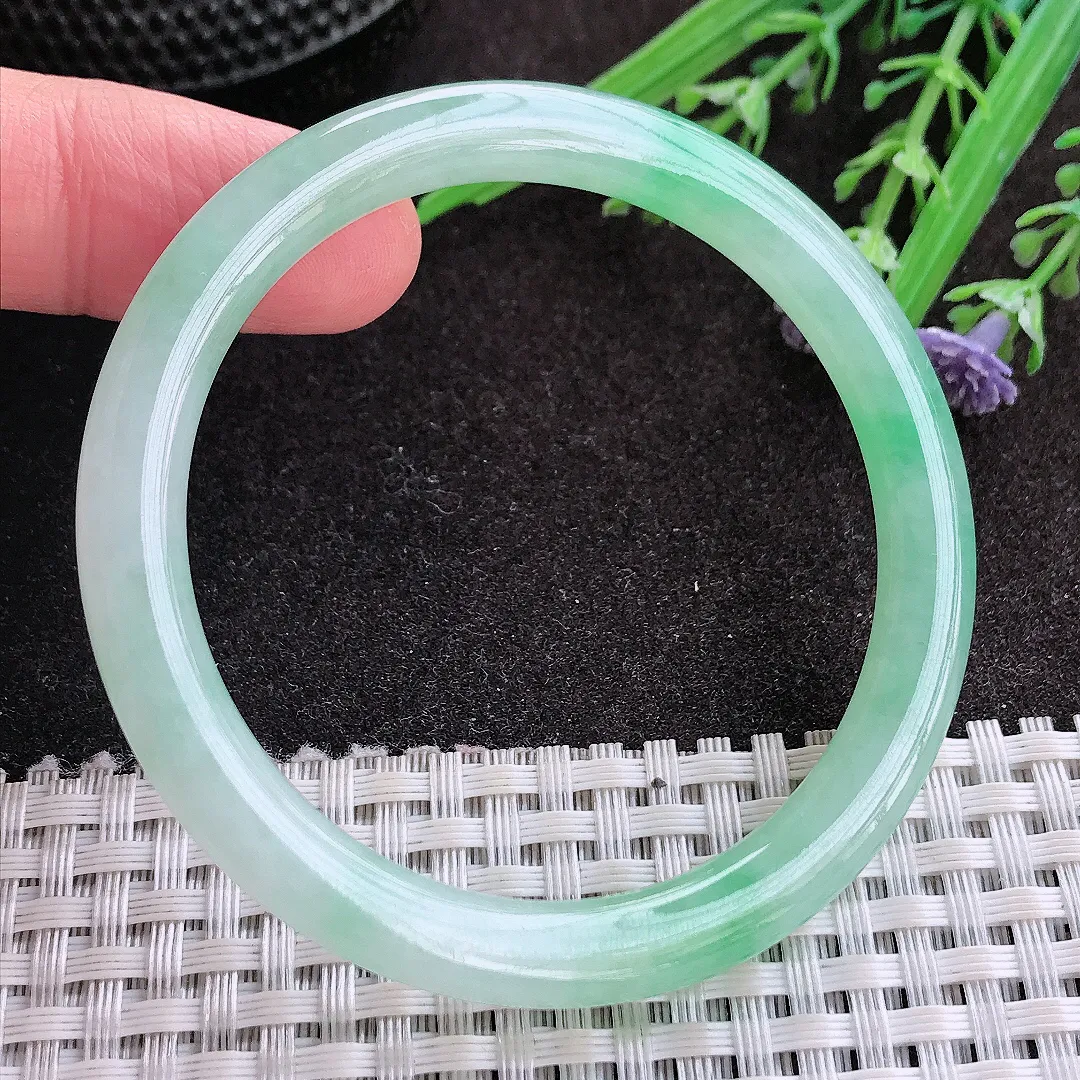 实拍A货翡翠52/6.6/7.3小圈口老坑冰胶水灵冰甜绿圆条手镯翡翠玉镯子平安镯
