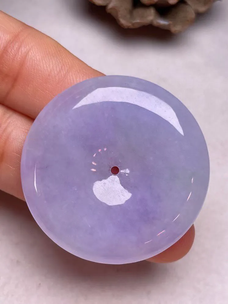 冰糯种紫罗兰【平安扣】吊坠，种水好，玉质细腻 ，卖相好.