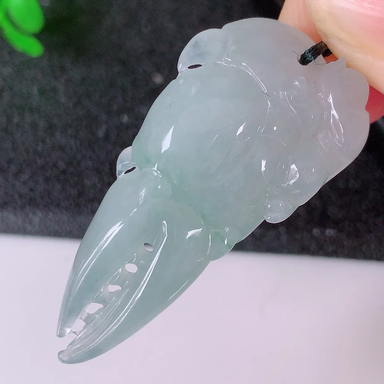 自然光实拍，冰胶翡翠八方来财吊坠，种老水足，雕工精湛 ， 寓意美好， 佩戴时尚出众！#60.16