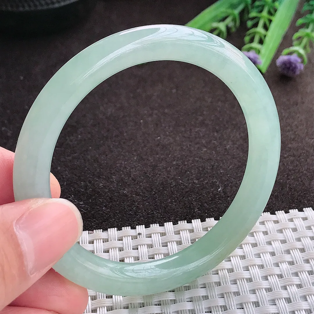 实拍A货翡翠53.5/8.2/8.4老坑冰胶水灵冰晴绿圆条手镯玉镯子平安镯