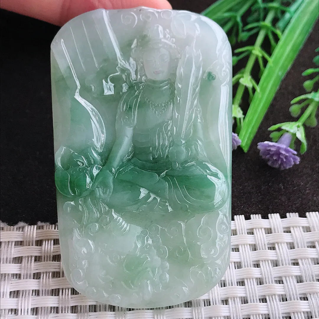 实拍A货翡翠65/40.5/5.4老坑冰润起胶飘花文殊菩萨吊坠翡翠玉牌挂件