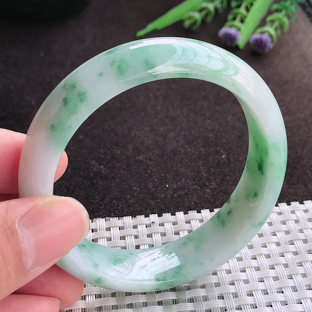 实拍A货翡翠54.5/15.5/8.1老坑精美温润飘花手镯宽边玉镯子平安镯