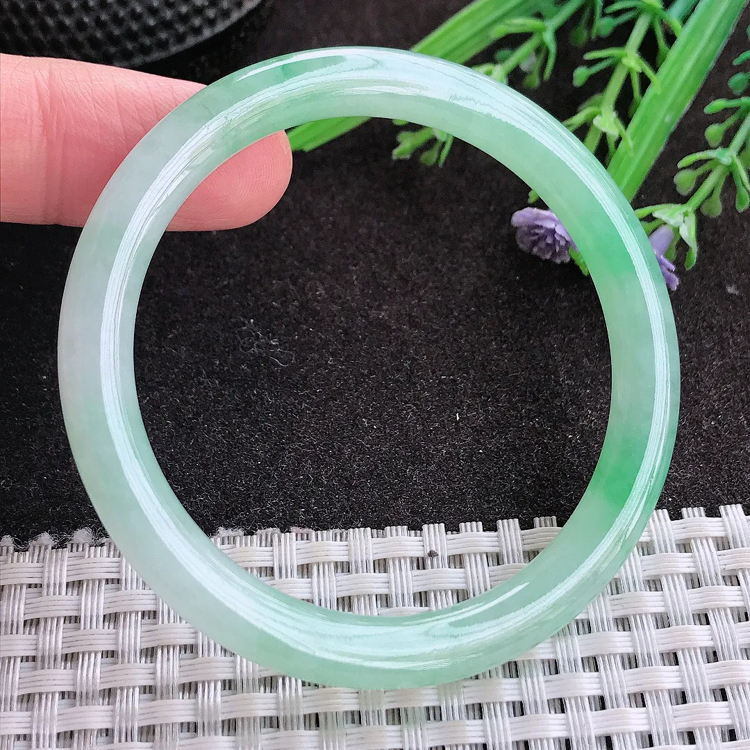 实拍A货翡翠52/6.6/7.3小圈口老坑冰胶水灵冰甜绿圆条手镯翡翠玉镯子平安镯