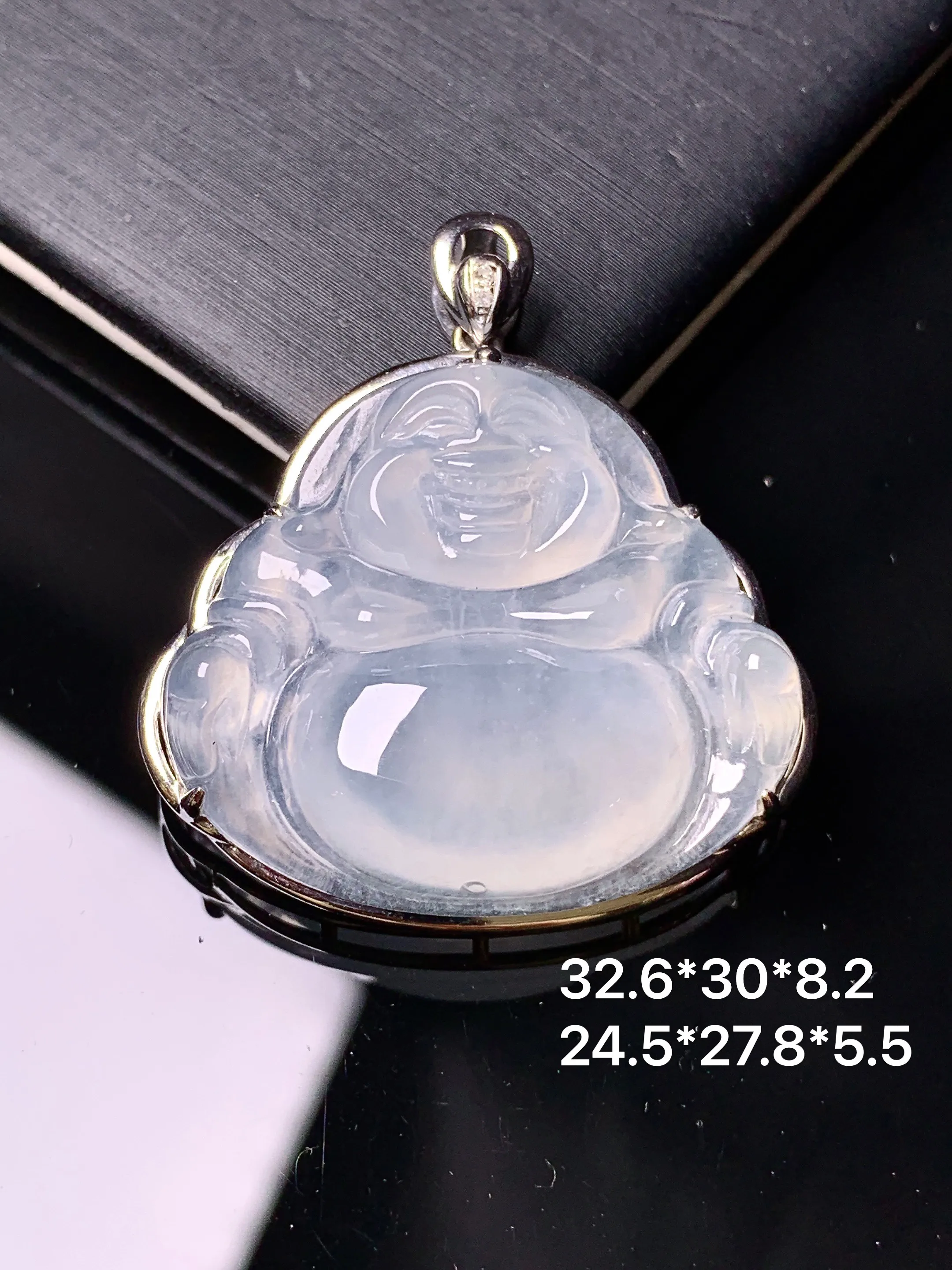 18k金镶嵌冰种佛公吊坠 玉质细腻 色泽清新艳丽 整体尺寸32.6*30*8.2