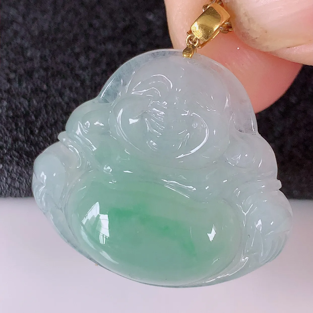 18K金镶嵌冰飘绿翡翠佛公吊坠，玉笑佛，饱满，开脸喜庆，品佳品， 配戴优雅迷人！#41.16整体29*裸石26*23*6.2mm