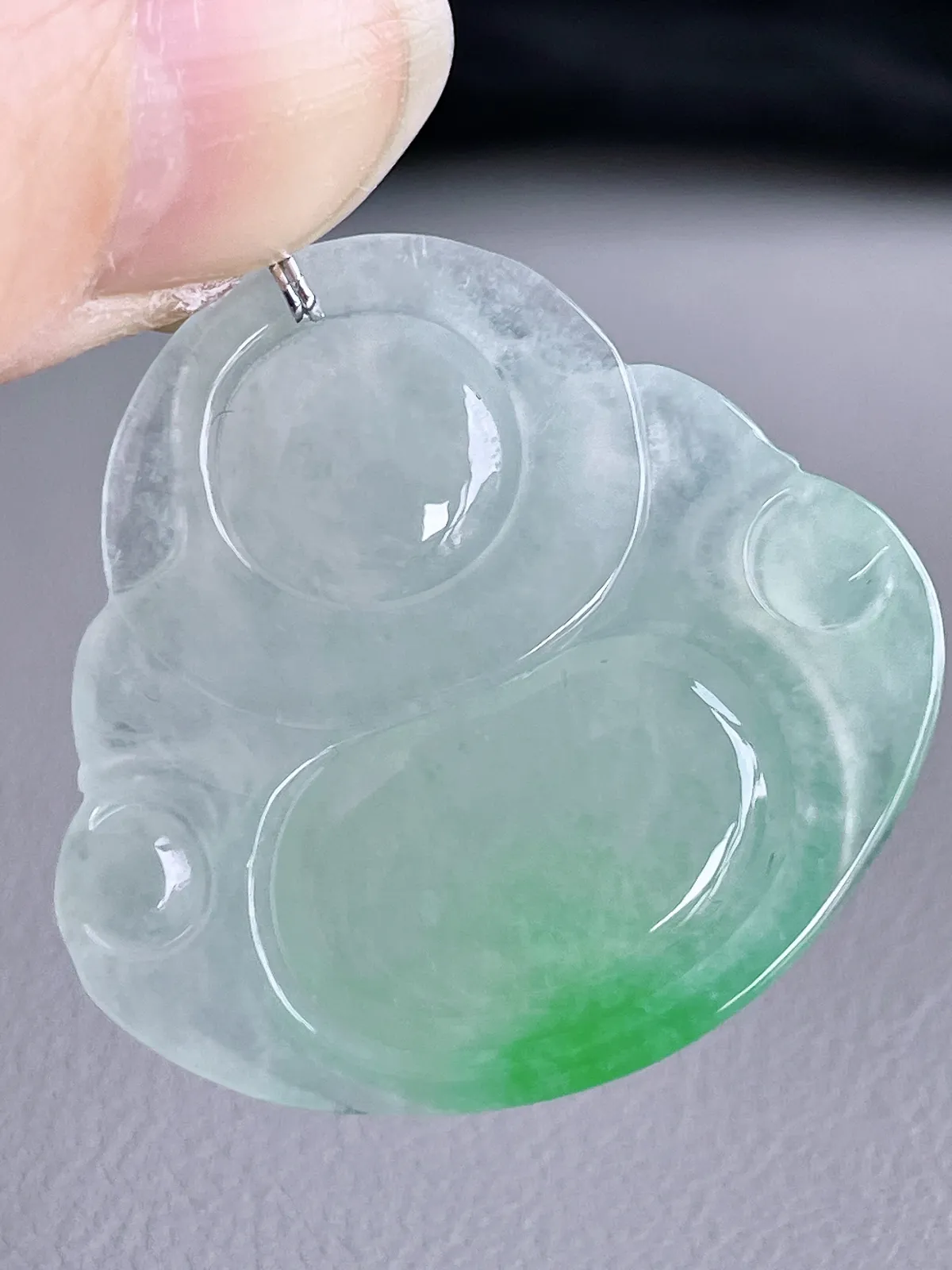 【裸石】高冰飘绿佛公吊坠
【说明】缅料 完美 性价比高  
【尺寸】32.6-34-6.5