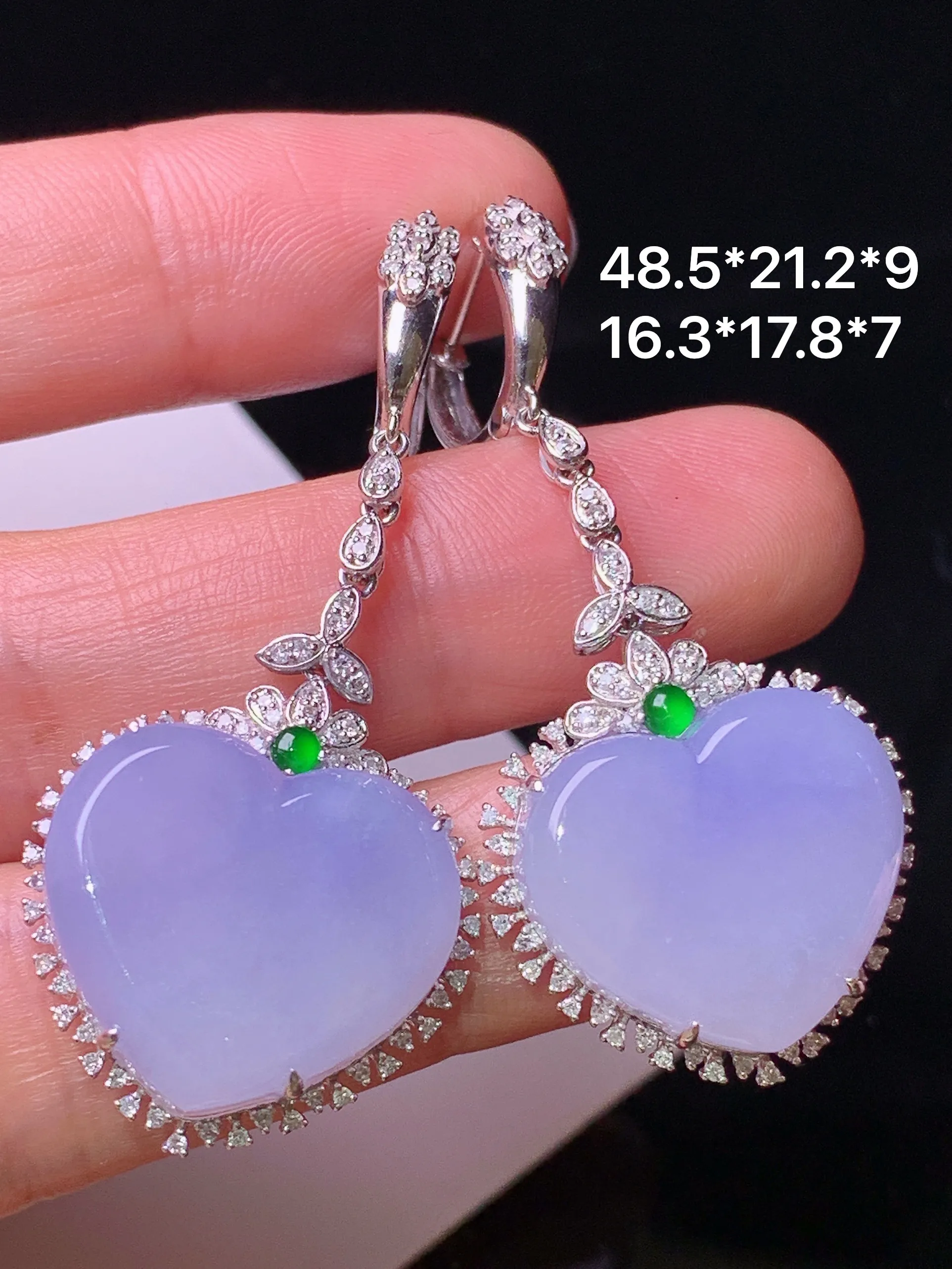 18k金钻镶嵌紫罗兰心形耳坠 玉质细腻 色泽清新艳丽 整体尺寸48.5*21.2*9