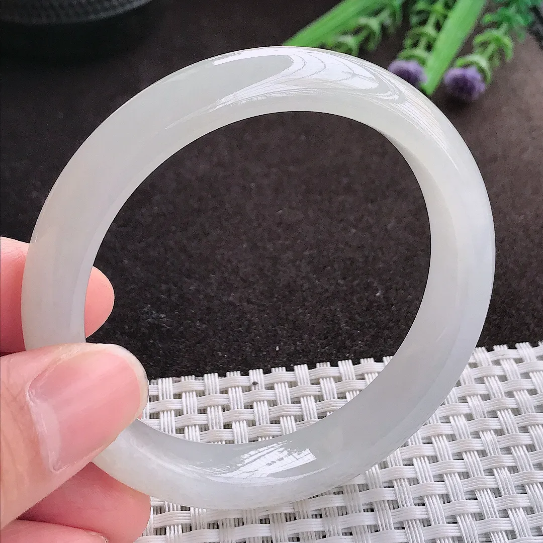 实拍A货翡翠56.5/12/8.3老坑冰纯起胶冰润手镯宽边玉镯子平安镯