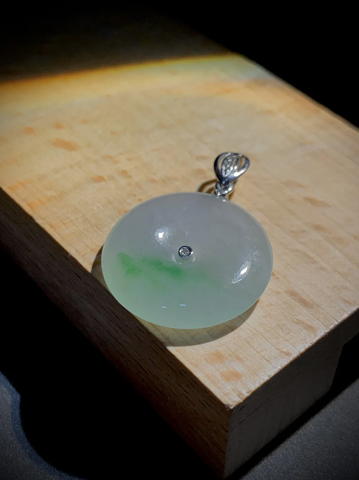 飘花平安扣子，裸石21.5-4.8mm，4.7g，
18K金，南非钻，