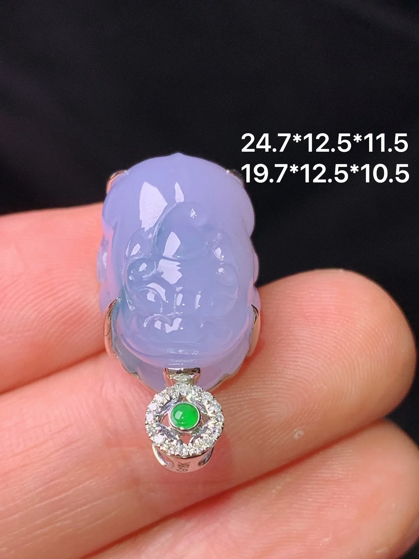 18k金钻镶嵌紫罗兰貔貅吊坠 玉质细腻 色泽清新艳丽 整体尺寸24.7*12.5*11.5
