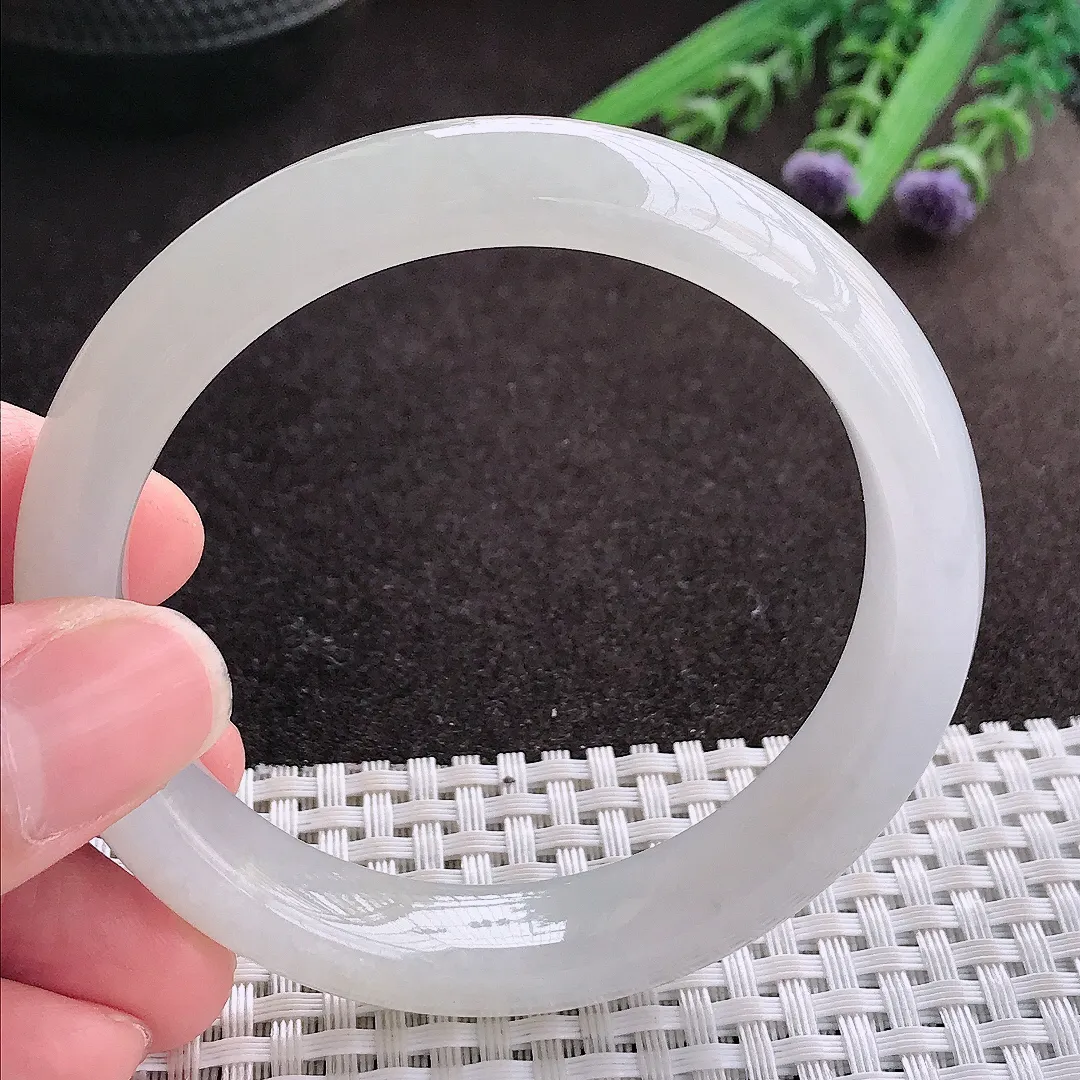 实拍A货翡翠56.5/12/8.3老坑冰纯起胶冰润手镯宽边玉镯子平安镯