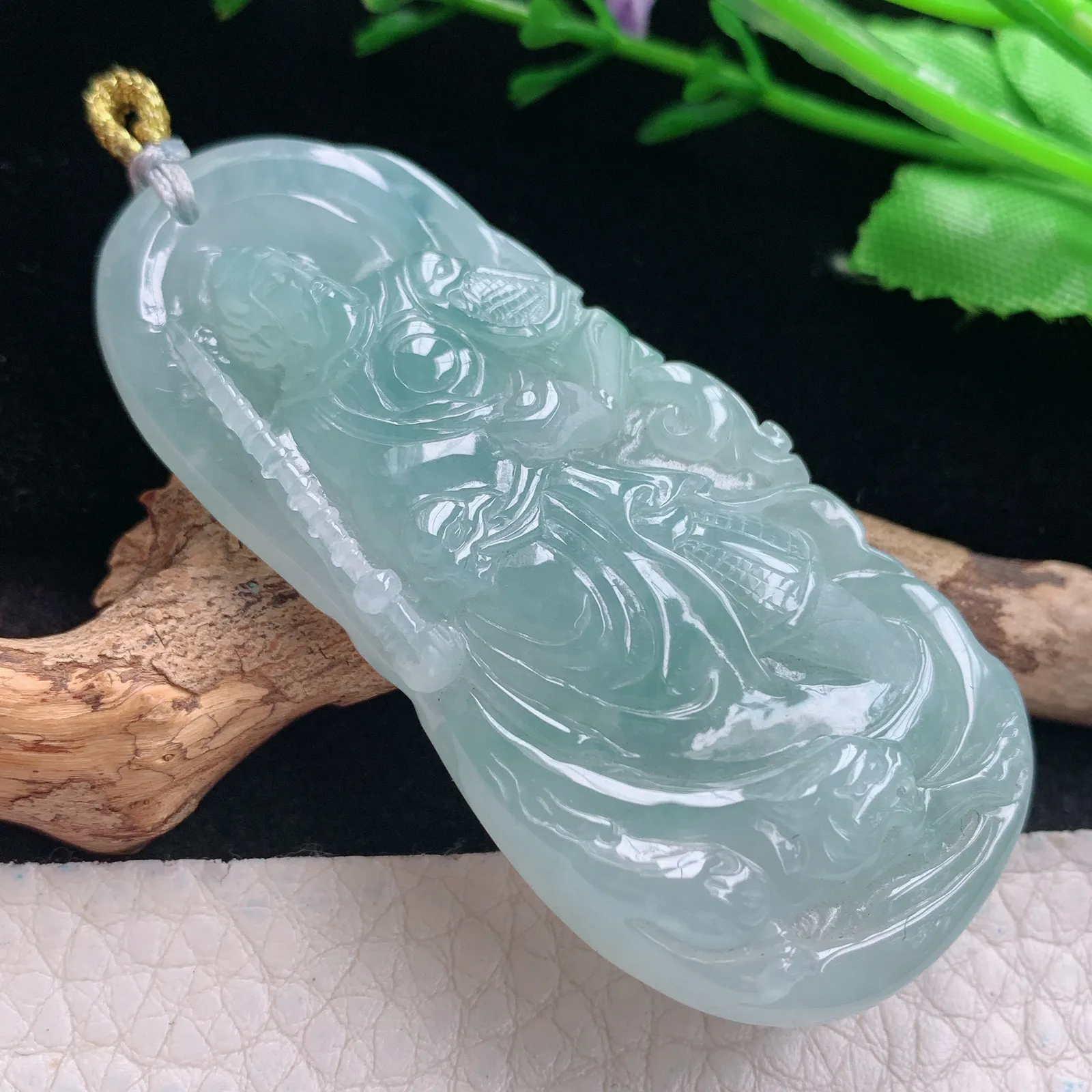 rp实拍60*28.2*8.5缅甸翡翠精雕冰晴关公 关二爷玉吊坠 玉挂坠