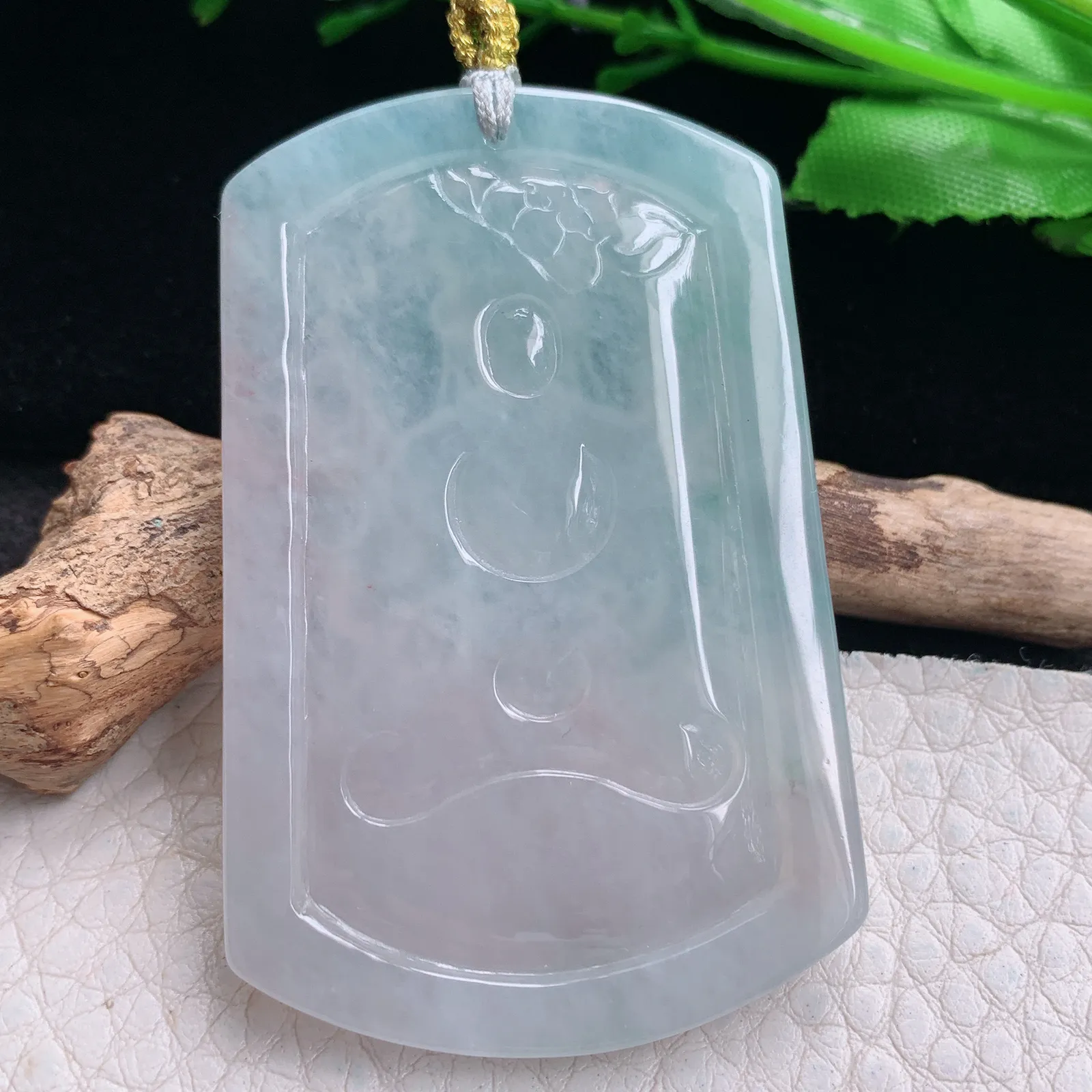 rp实拍55.6*36.5*6缅甸翡翠精雕冰晴底普贤菩萨 生肖守护神玉吊坠 玉挂坠