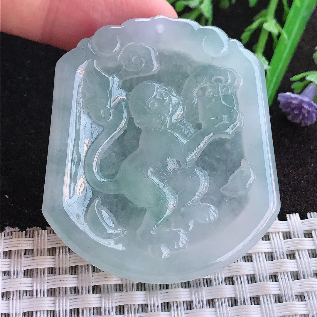 实拍A货翡翠50/44/5.2老坑冰胶果冻冰晴生肖猴牌吊坠翡翠玉牌挂件