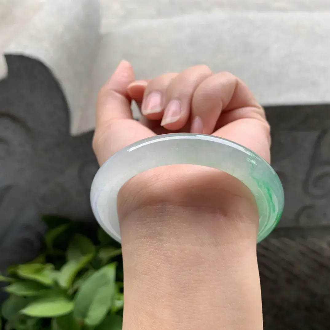 小圈口51.5-9.2 【冰种飘绿圆条手镯】圆条51 52可戴