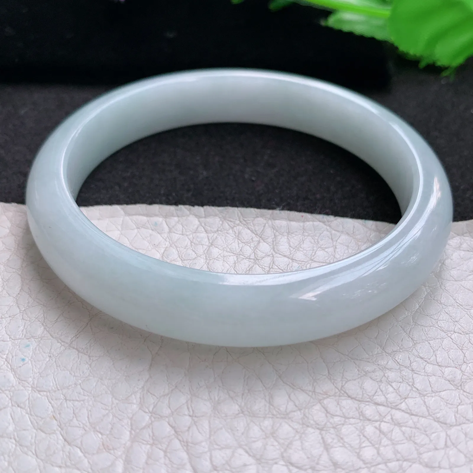 nr大圈口59.5*11.2*7.3平安镯 缅甸翡翠a货玉手镯白月光宽边玉手环