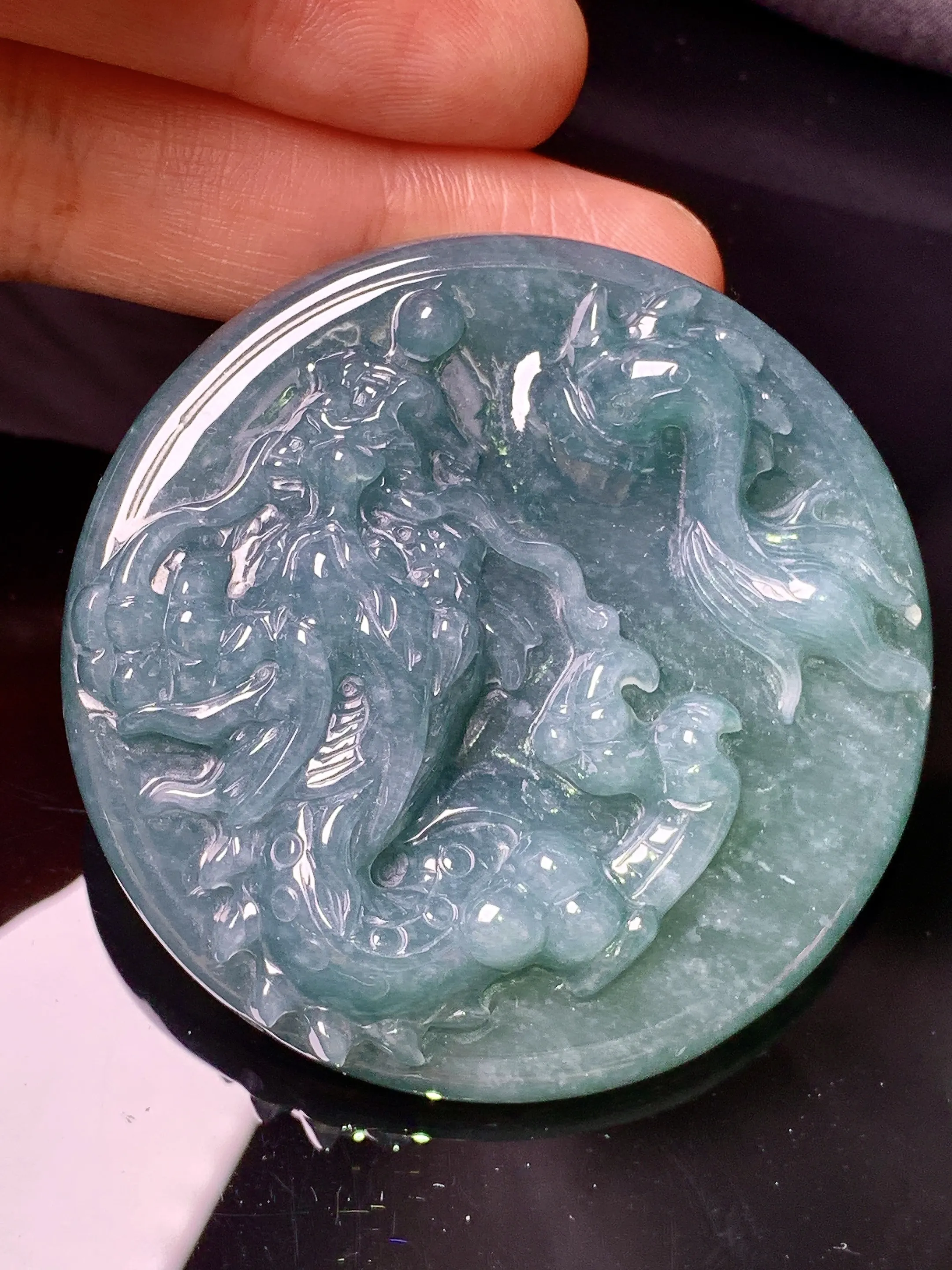 生肖龙牌吊坠 玉质细腻 色泽清新艳丽 整体尺寸53*11.8