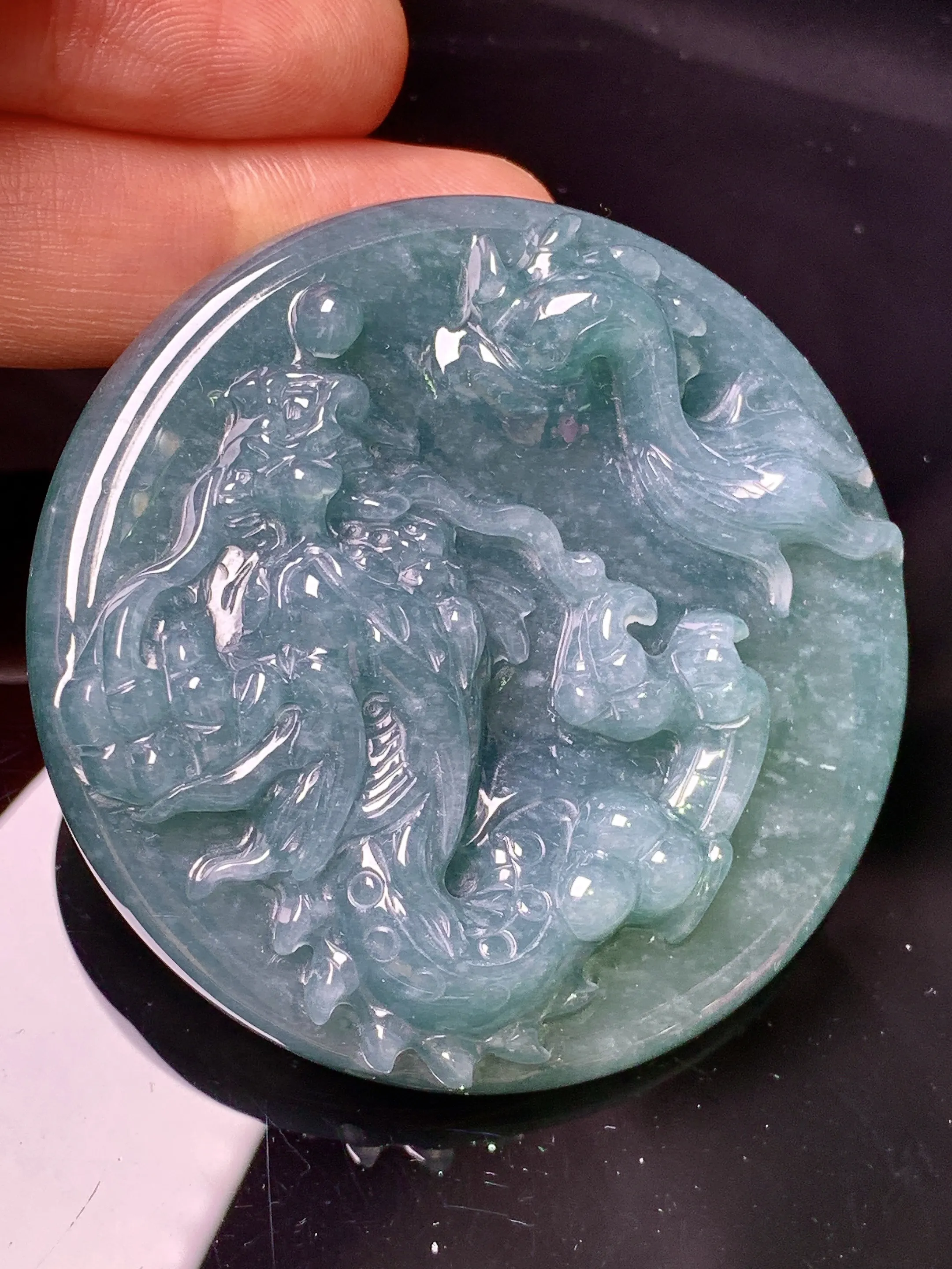 生肖龙牌吊坠 玉质细腻 色泽清新艳丽 整体尺寸53*11.8